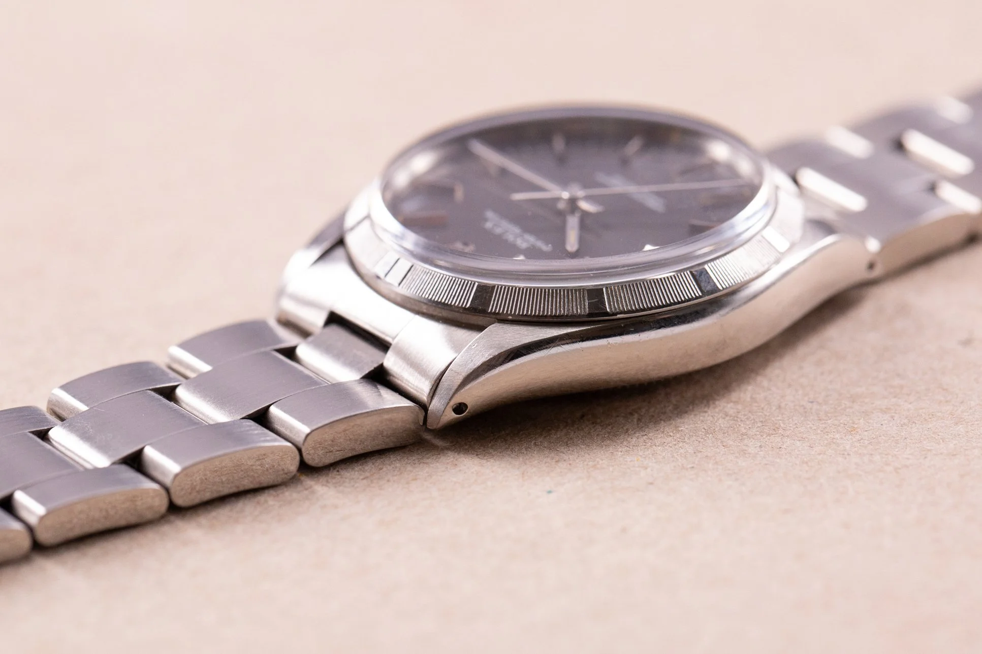 Rolex_1003_Grey_Dial_Oyster_Perpetual_34mm_Vintage_1975_1976_8-2.jpg