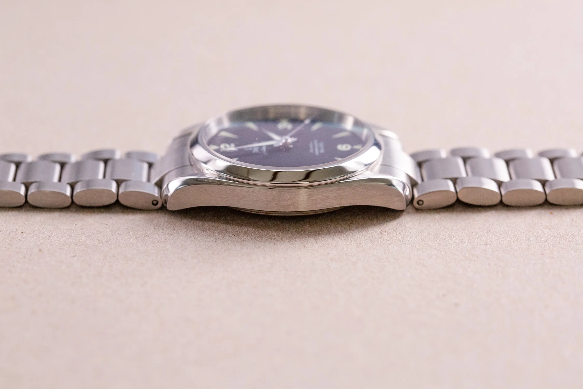 Omega_Railmaster_36mm_2504_Aqua_Terra_Full_Set_10-2.jpg