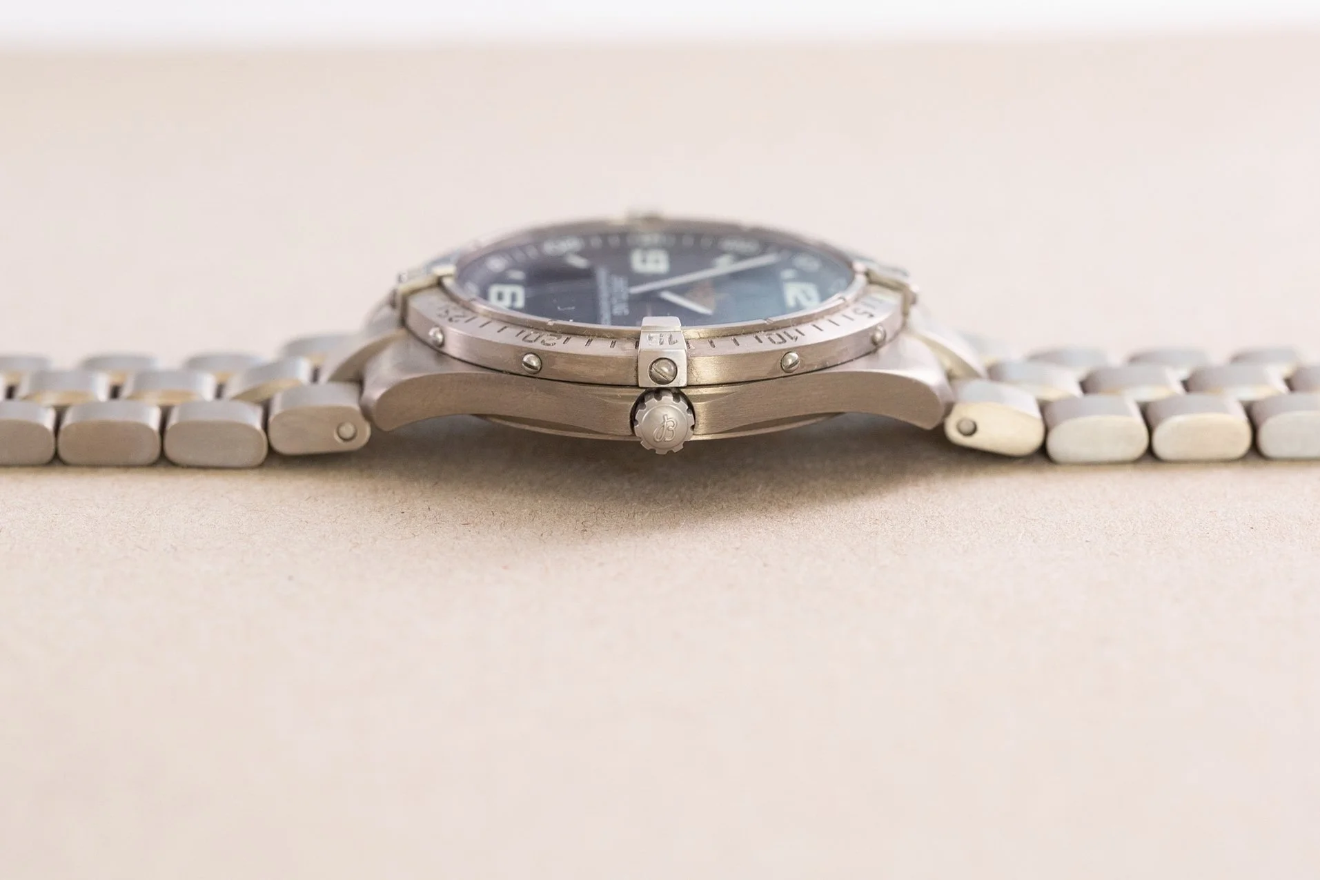 Breitling_Aerospace_F16_Fighter_Jet_Limited_Edition_Titanium_Full_Set_2000s_7-2.jpg