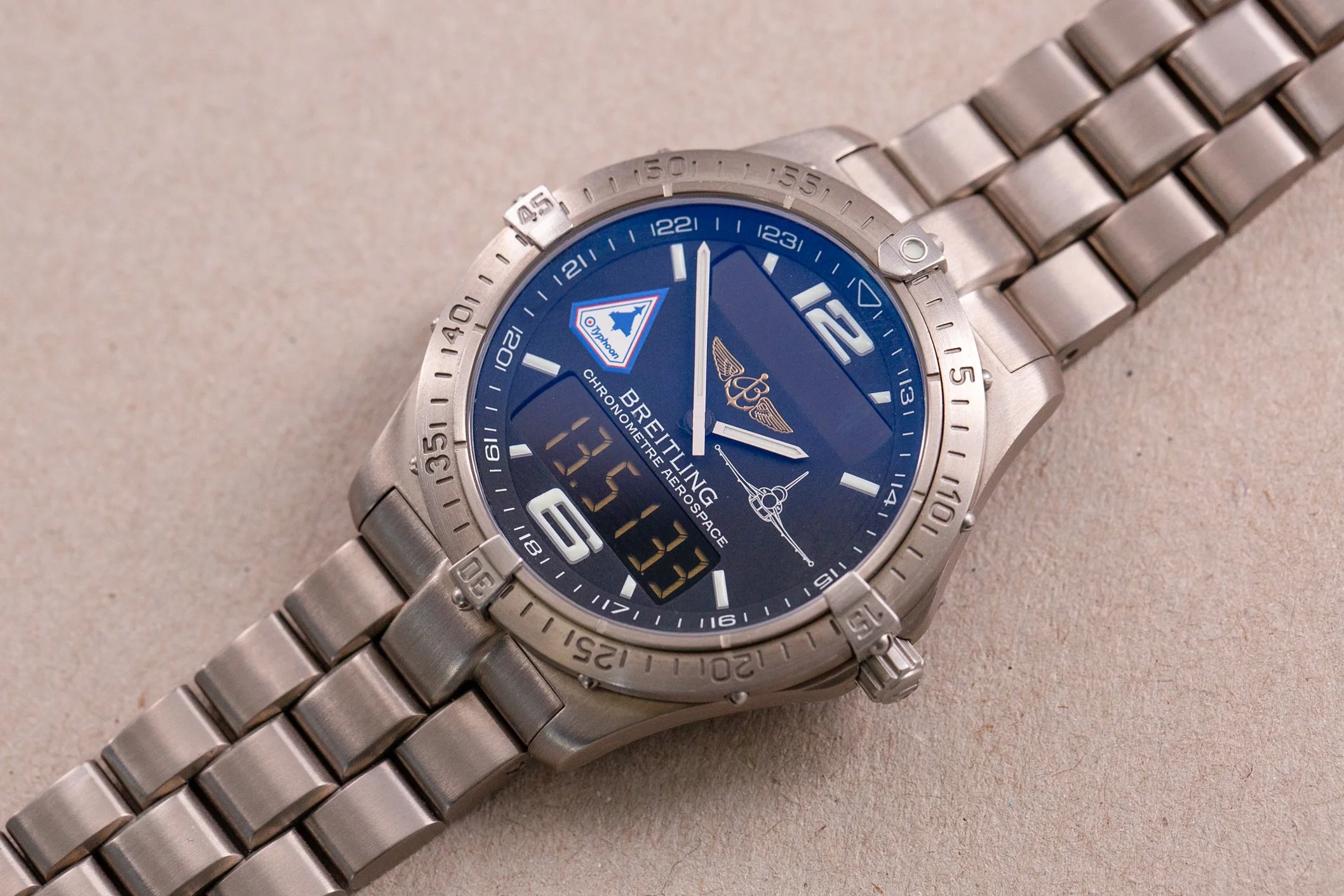 Breitling_Aerospace_Typhoon_RAF_Limited_Edition_Titanium_1990s_5-2.jpg