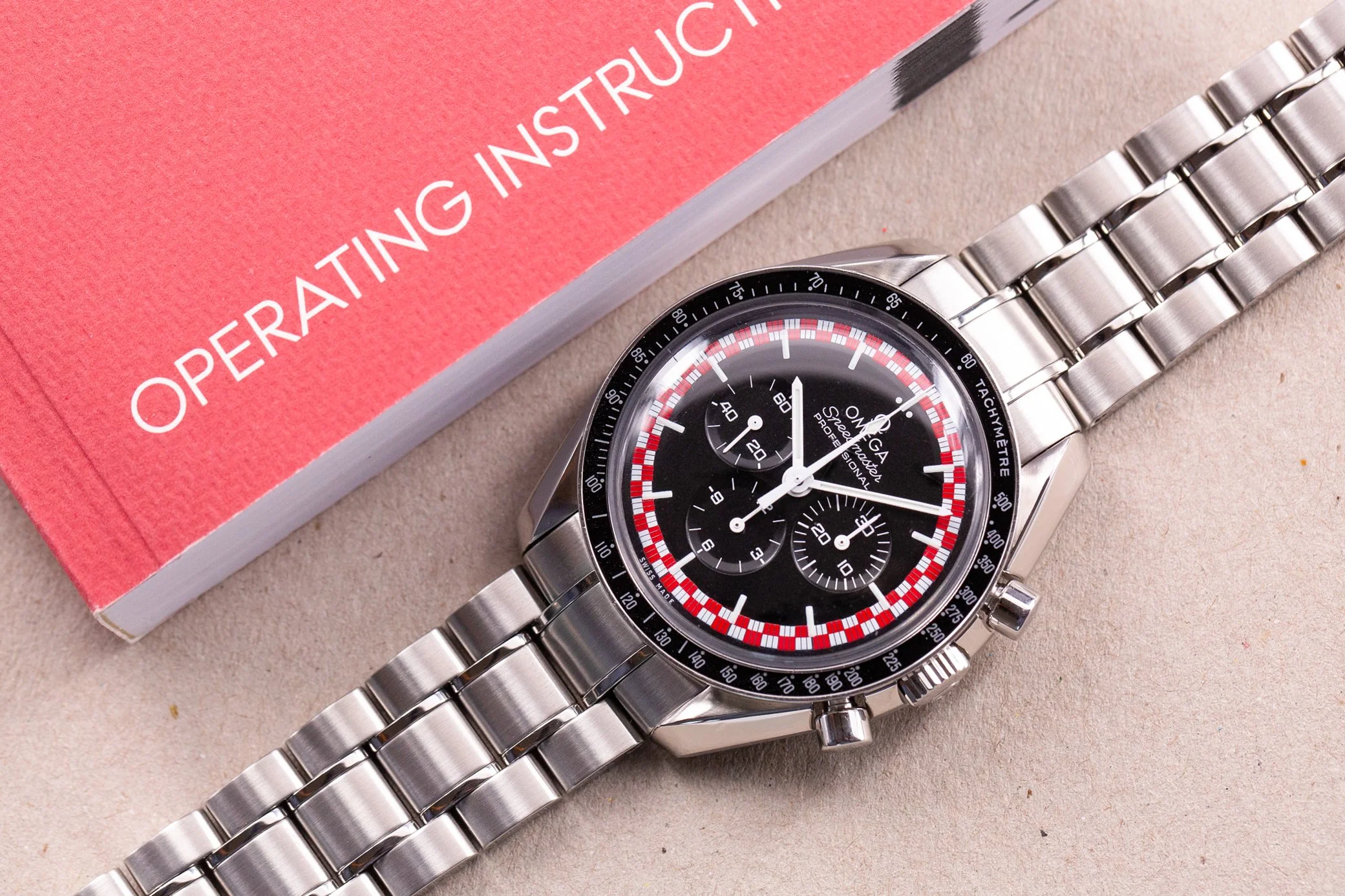 Omega_Speedmaster_Tin_Tin_Moonwatch_Racing_Mint_Full_Set_17-2.jpg