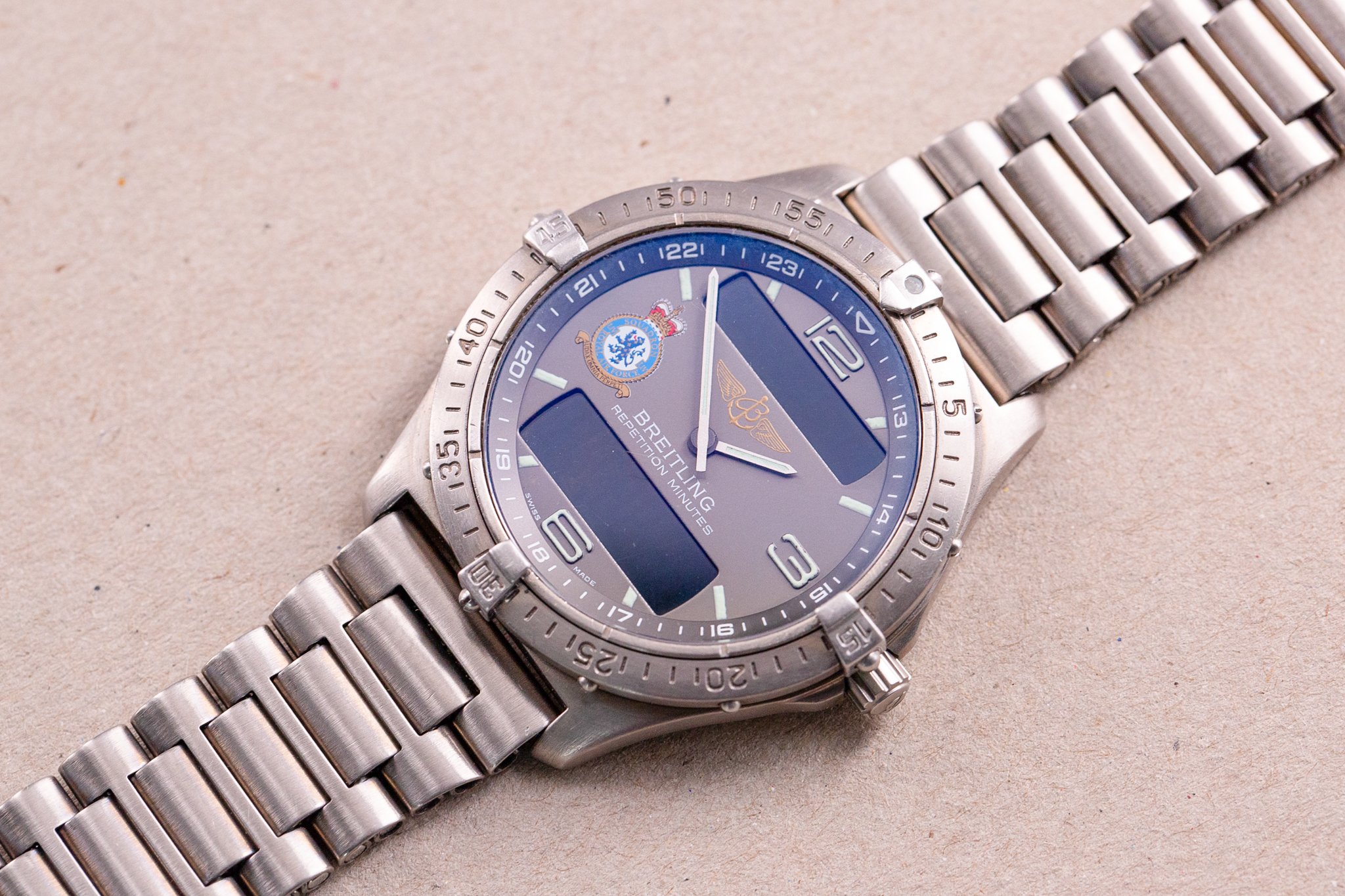 Breitling_Aerospace_54_Squadron_RAF_Limited_Edition_Titanium_1990s_6-2.jpg