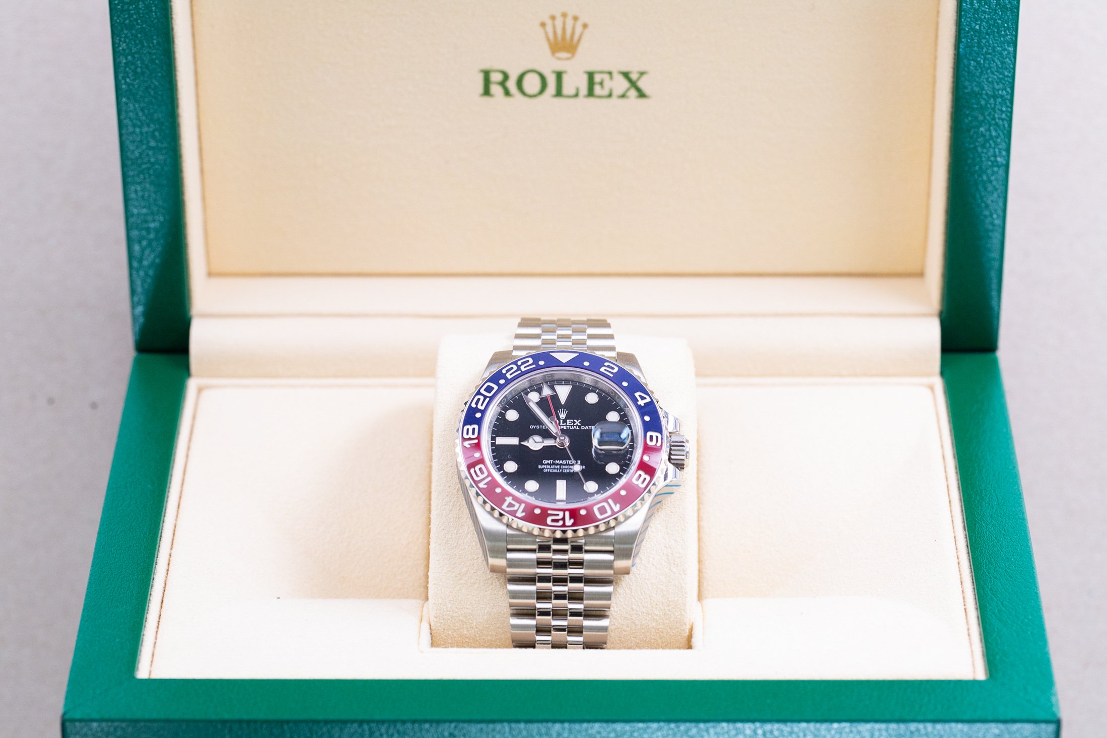 Rolex_126710_BLRO_GMT_Master_Pepsi_Full_Set_2019_Service_Sealed_20-2.jpg
