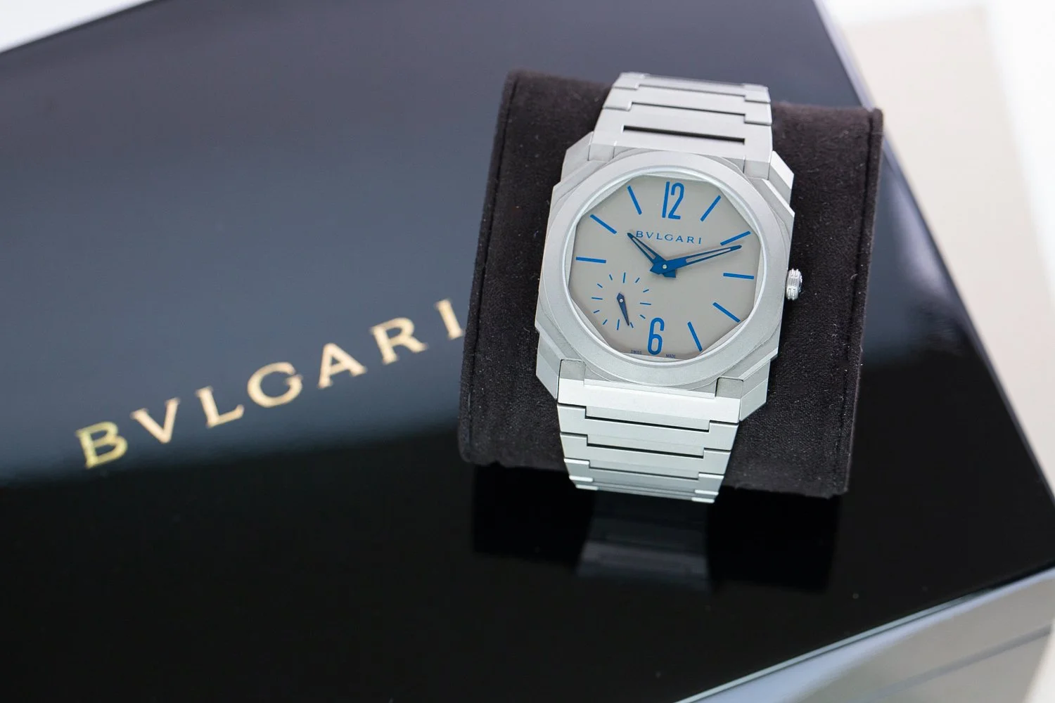 Bvlgari_Octo_Finissimo_Blue_Boutique_Limited_Edition_Titanium_Full_Set_19.jpg