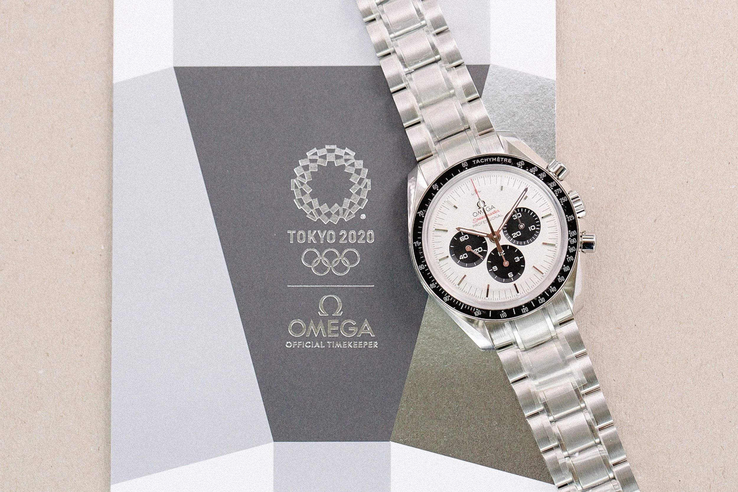 Omega_Speedmaster_Panda_Tokyo_Olympics_Limited_Edition_New_Sealed_10.jpg
