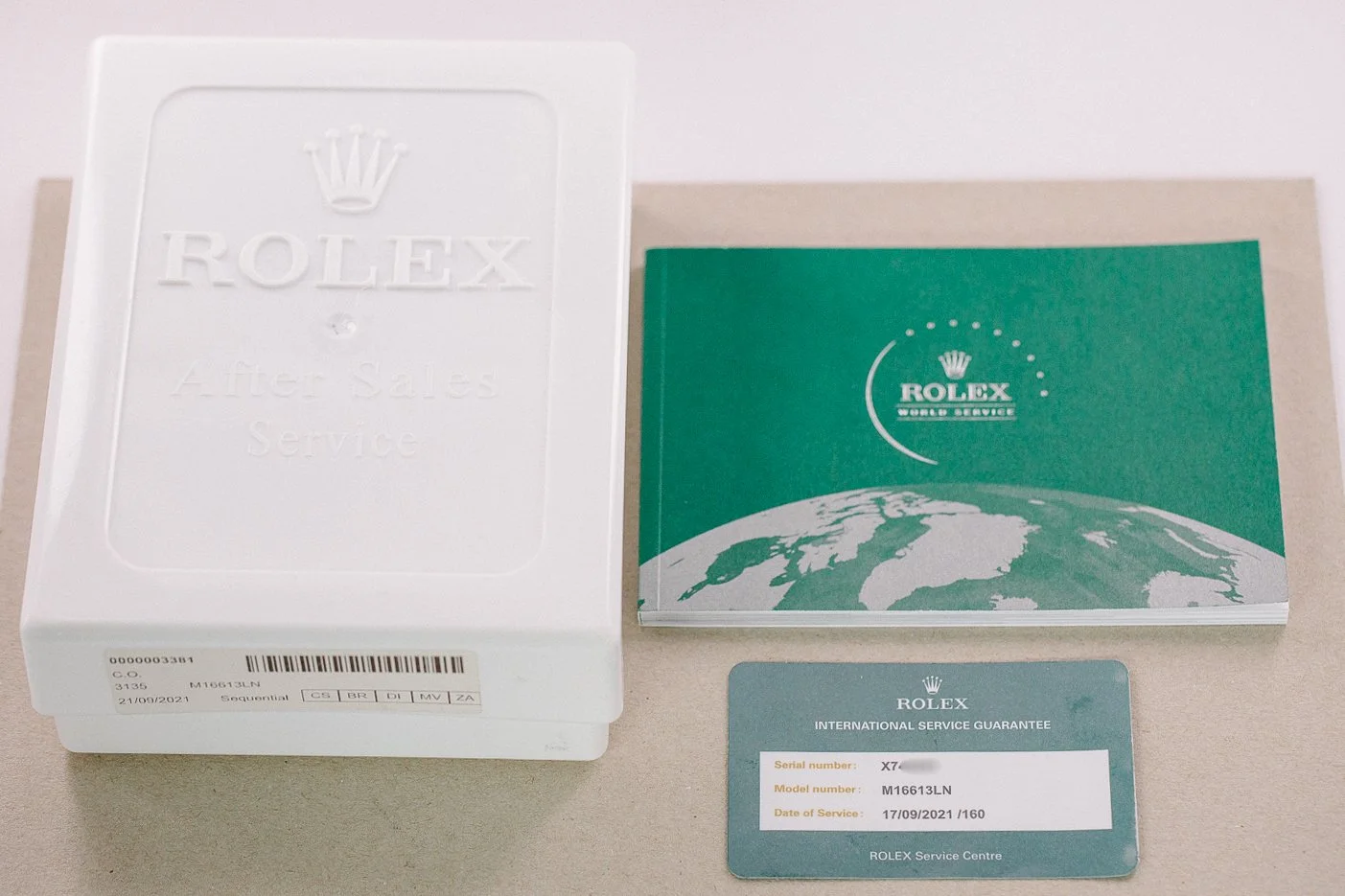 Rolex_16613_Submariner_Date_BiColour_Box_1991_Service_2021_14-2.jpg