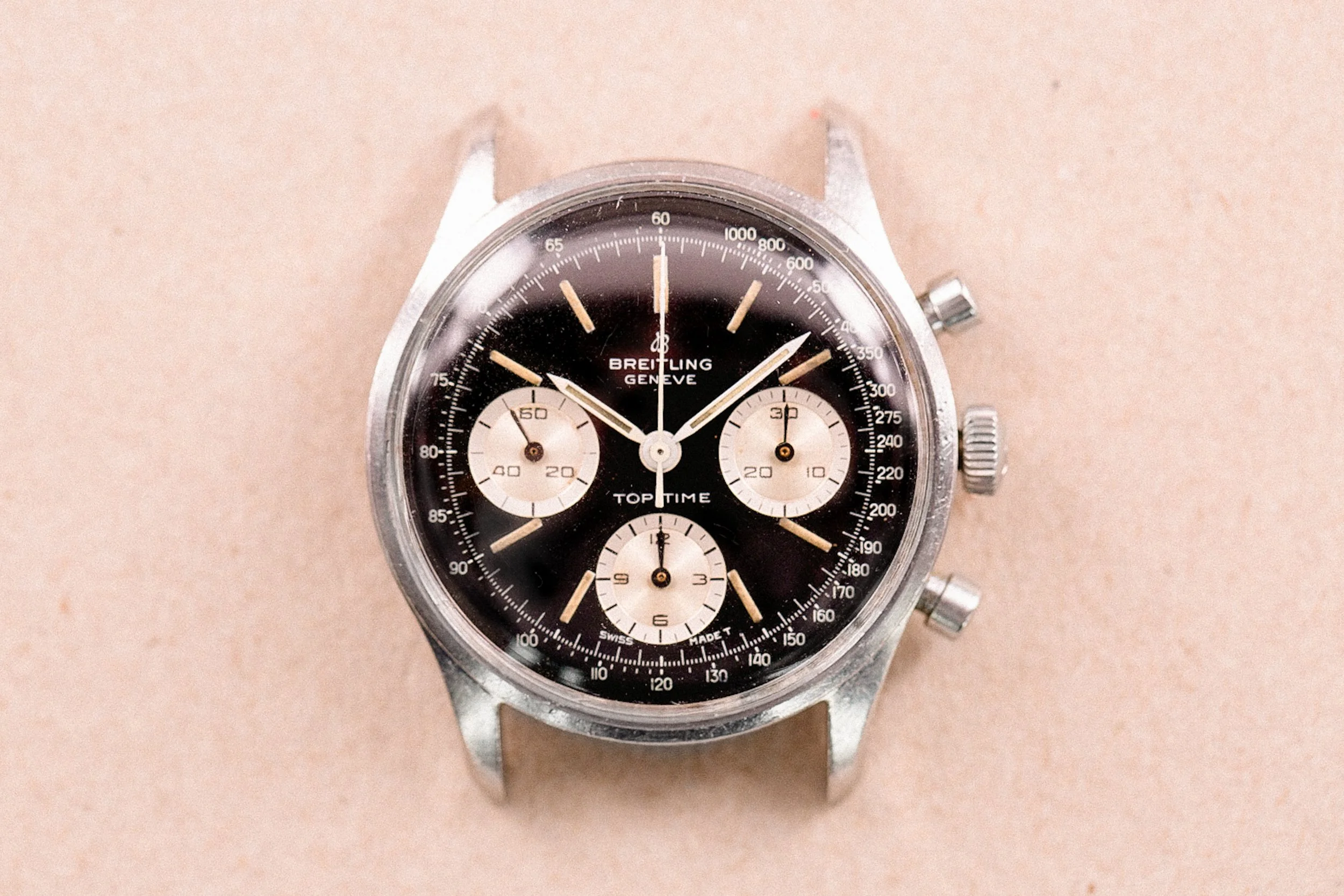 Breitling_810_Top_Time_Mk1_Chronograph_Reverse_Panda_Vintage_1960s_17.jpg