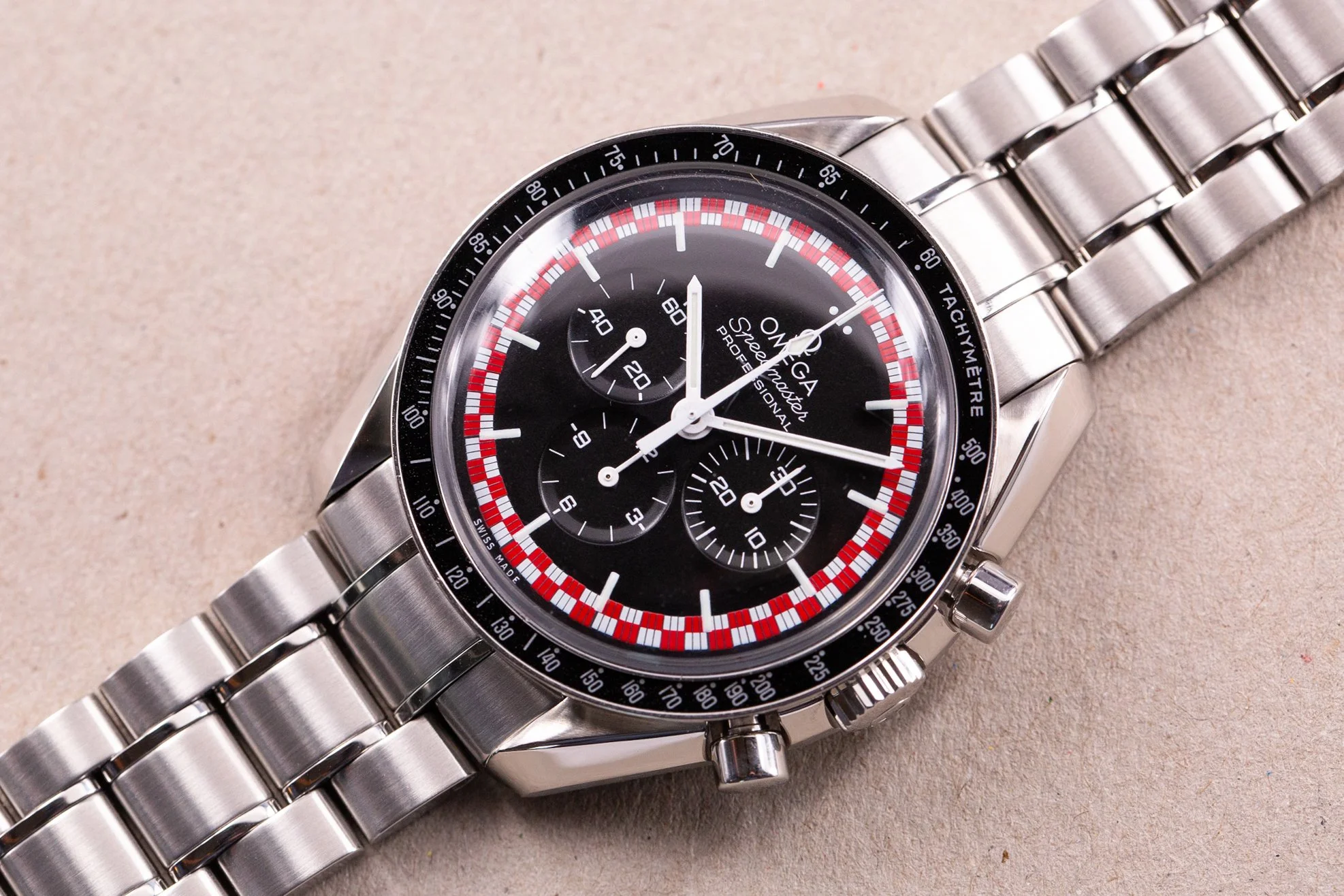 Omega_Speedmaster_Tin_Tin_Moonwatch_Racing_Mint_Full_Set_13-2.jpg