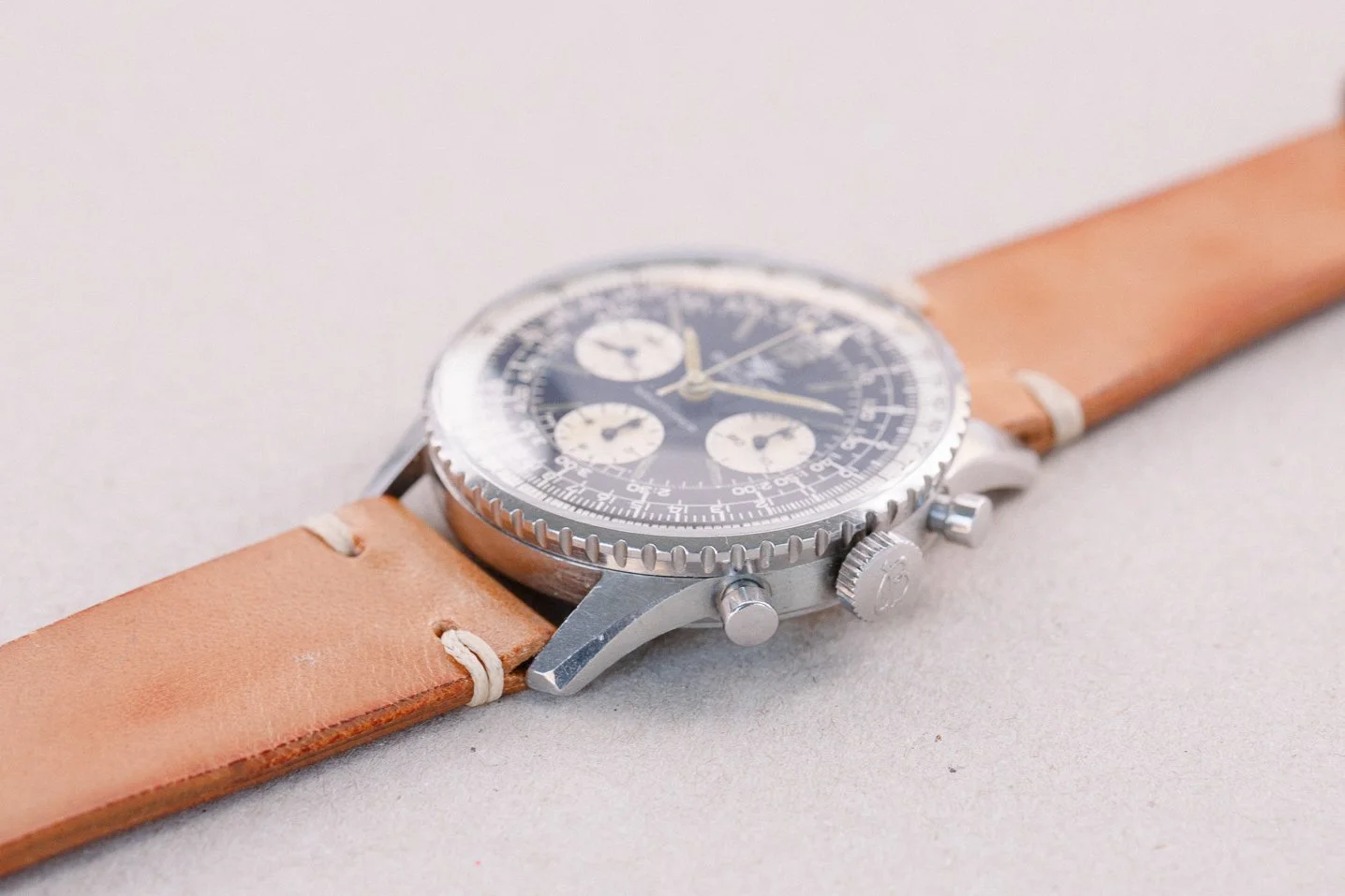 Breiting_806_Navitmer_Twin_Jet_Chronograph_Vintage_1966_Tan_4-2.jpg