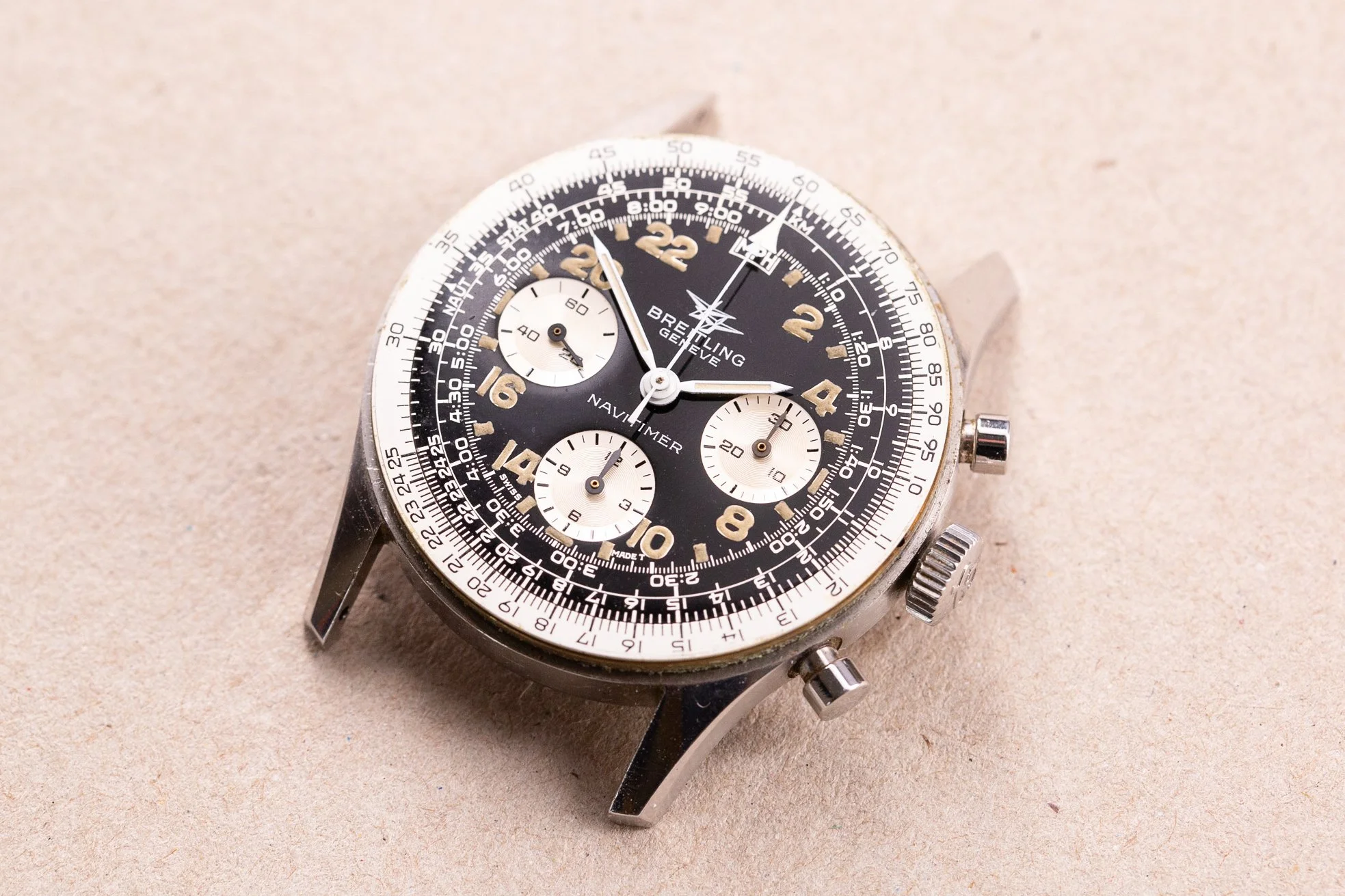 Breitling_809_Navitimer_Cosmonaute_24hr_Gilt_Gloss_Cream_Vintage_1967_3-2.jpg