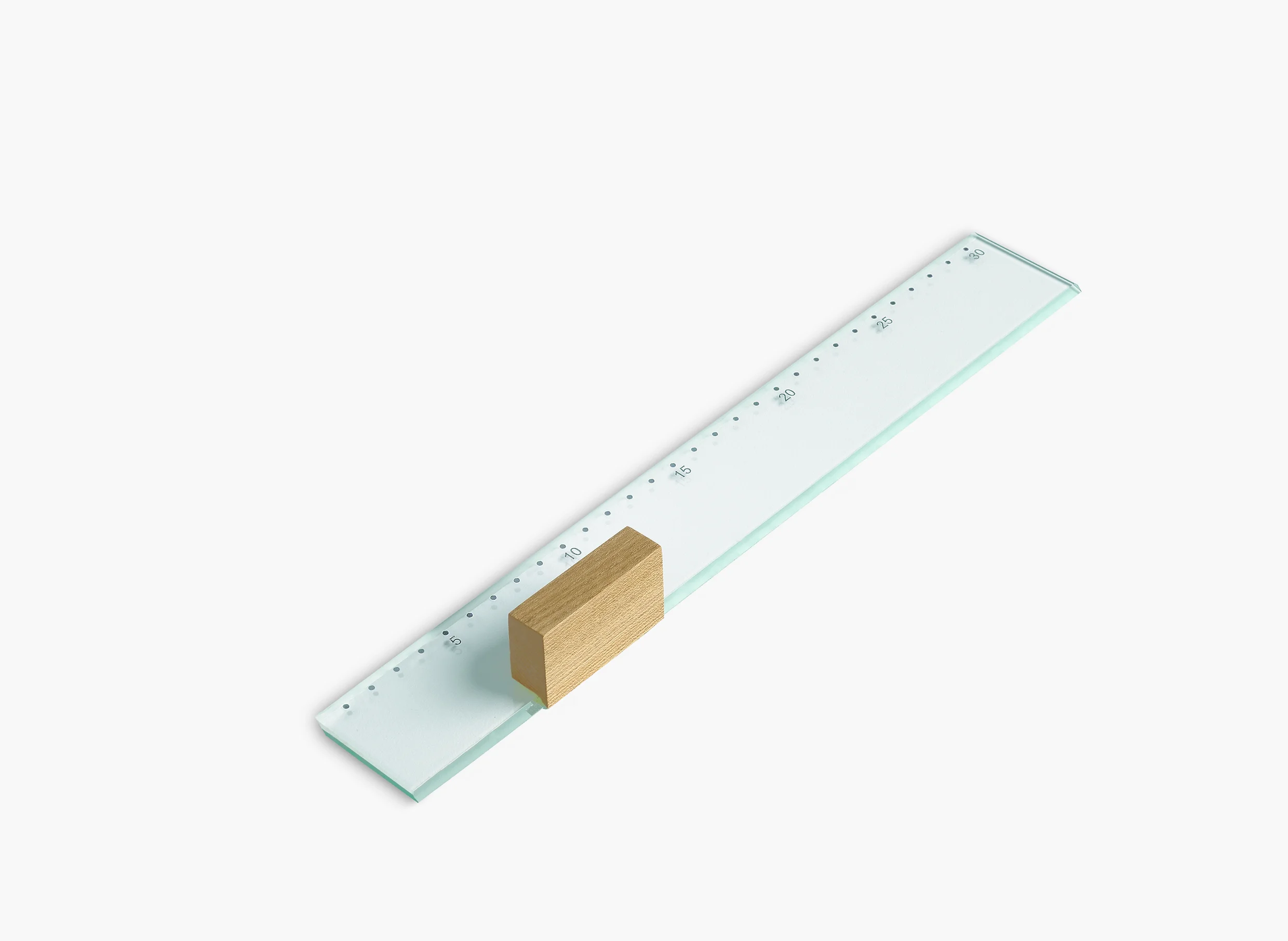 BOEWER_CHARLIE_RULER_01-ok.jpg