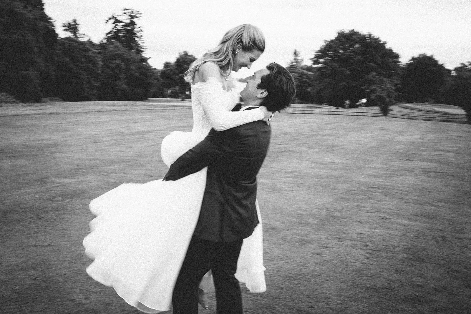 virginia-park-lodge-bride-groom.jpg
