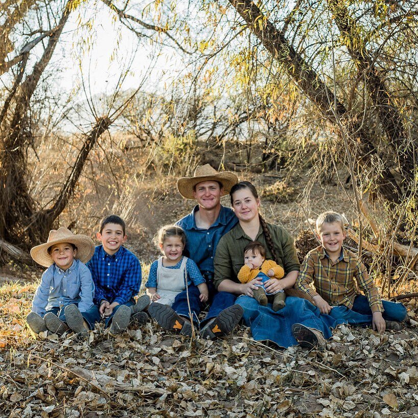 Happy New Year!
Wishing you a year full of blessings from the Lord. We look forward to what He has in store for us this year!

📸: @cmiraclephotography