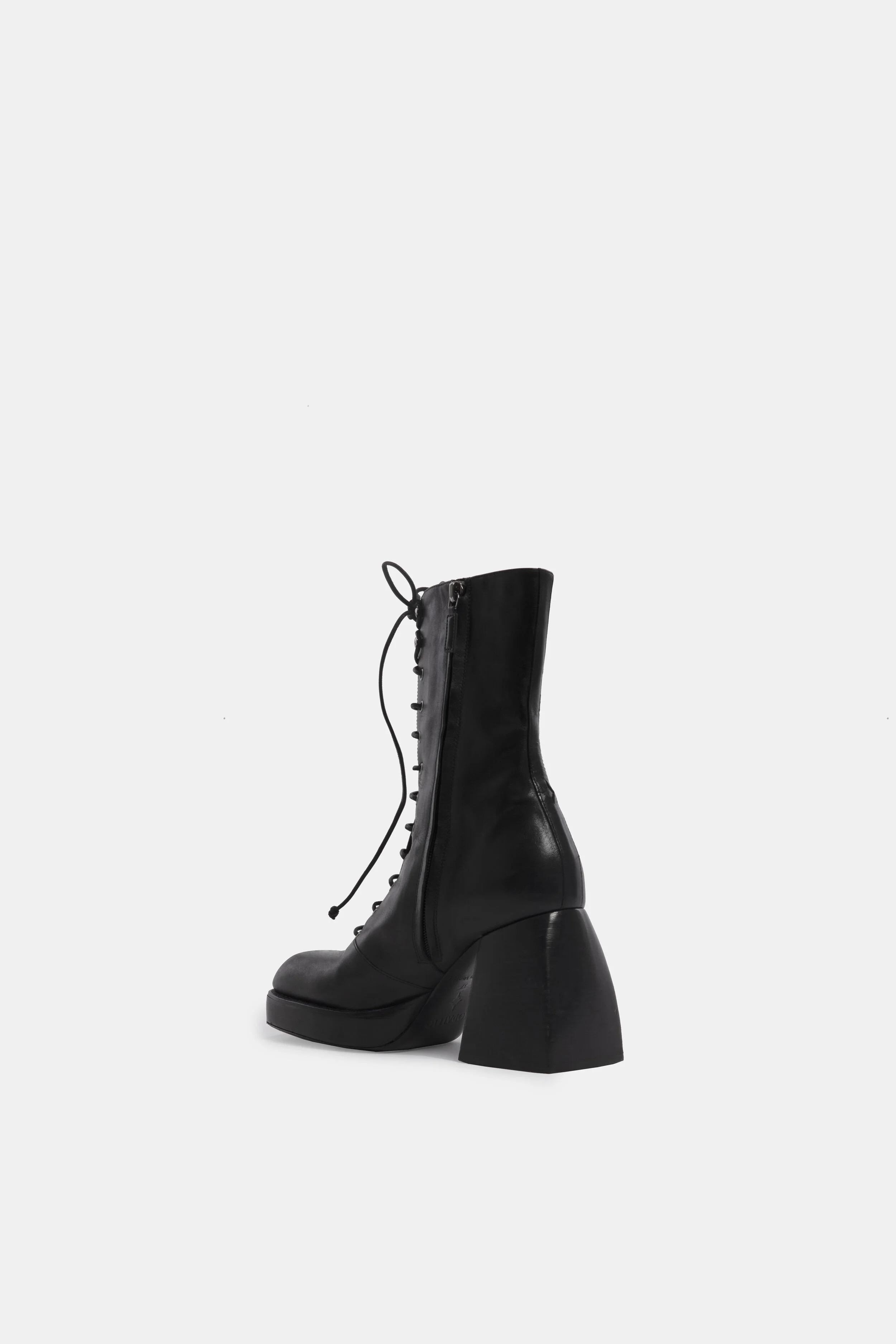 SS20_LACE UP_Black Soul_C.jpg