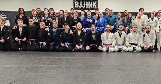 Having a mundane Monday? Come be apart of something exciting 
Classes Monday: 
No gi- 9am-10:30am 
Kids- 6:00pm-7pm 
Gi- 7:30pm-9:00pm
#jiujitsu #bjj #islandjiujitsu #islandjiujitsumichigan #muskegon #aloha #ohana #atos #atoshonolulu #selfdefense #he