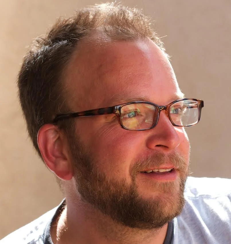 David Smith is a cryptographer with 12 years of experience in both the public and private sectors. He is currently working on his second startup that will track and interpret the use of contactless payments in the Greater China region. His expertise includes: system design and implementation with contact and contactless smart cards, smart card personalization, mobile payments, and general knowledge and experience with APAC market trends and consumer preferences. Email: D avid@thesmartcardinstitute.com