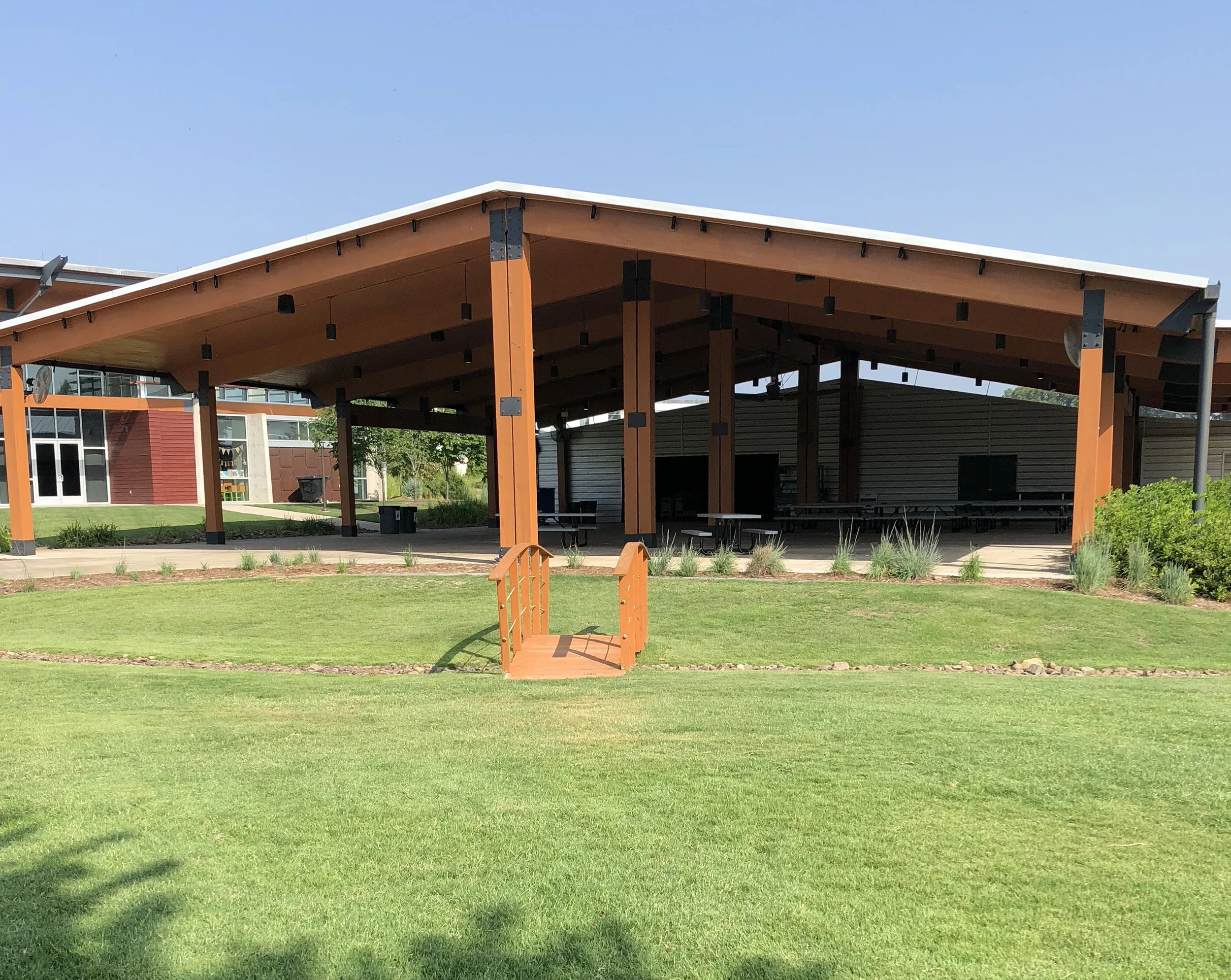 HeiferPavilion.jpg