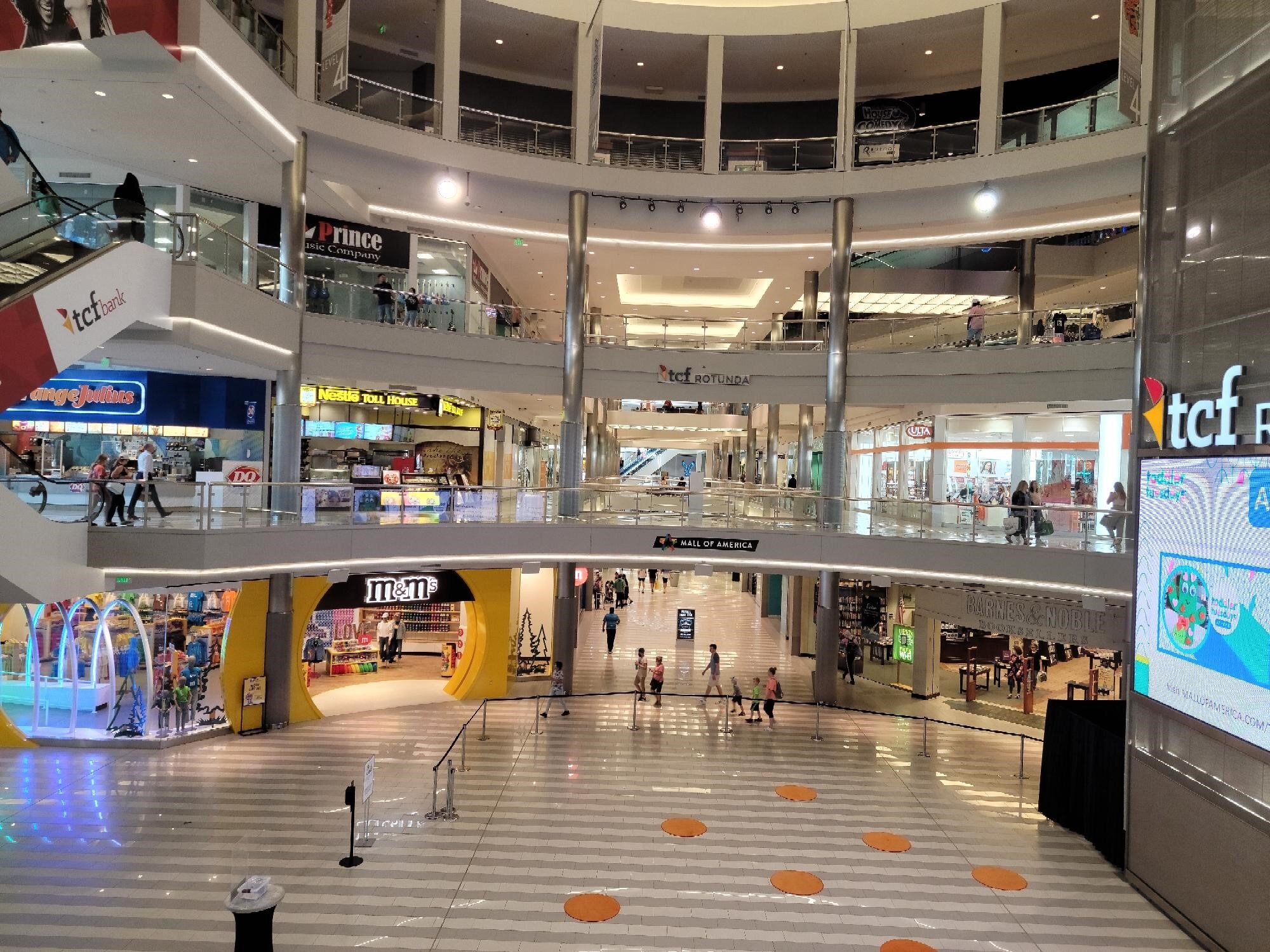 mall 1.jpg