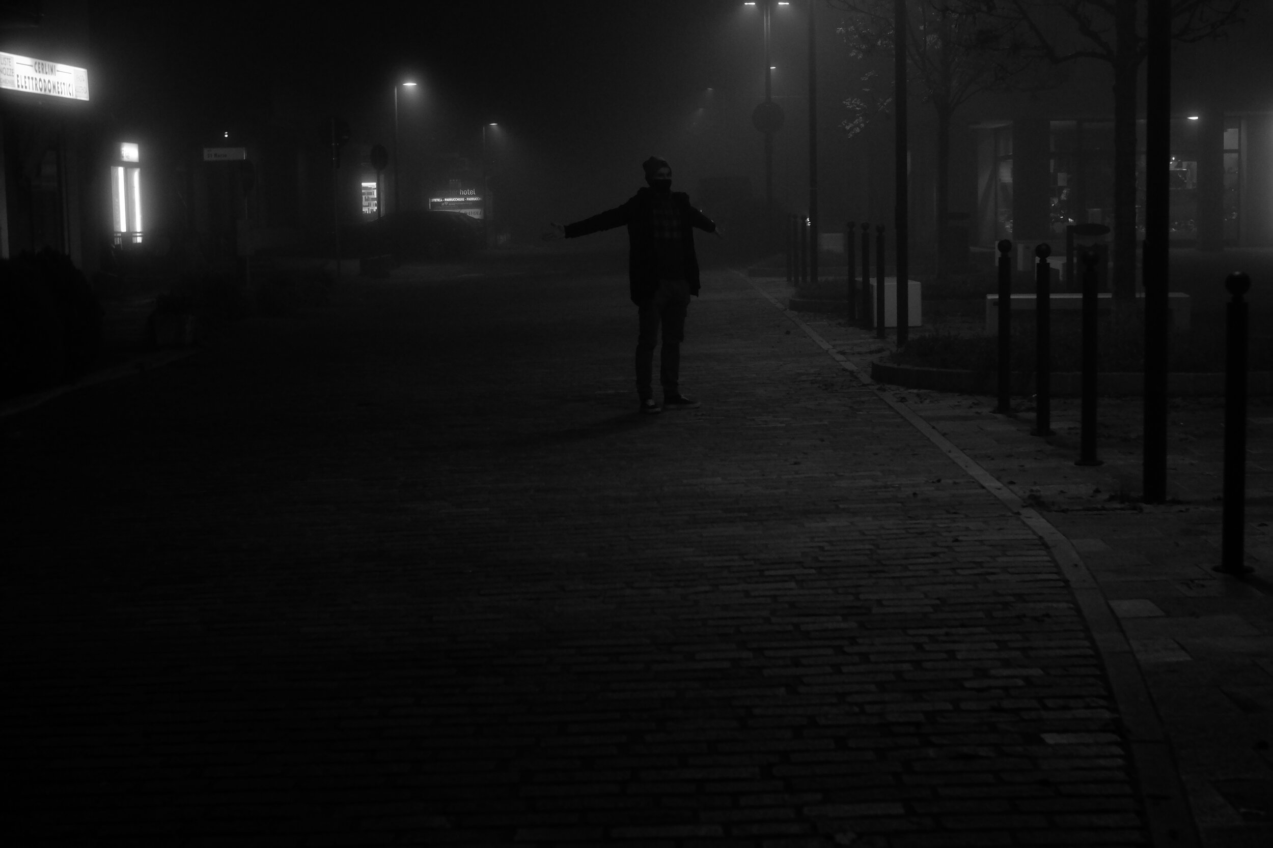 silhouette_of_person_walking_on_street_during_night_time-scopio-c7779c0b-289c-4ee2-a7bf-124baf42b8e3.jpg