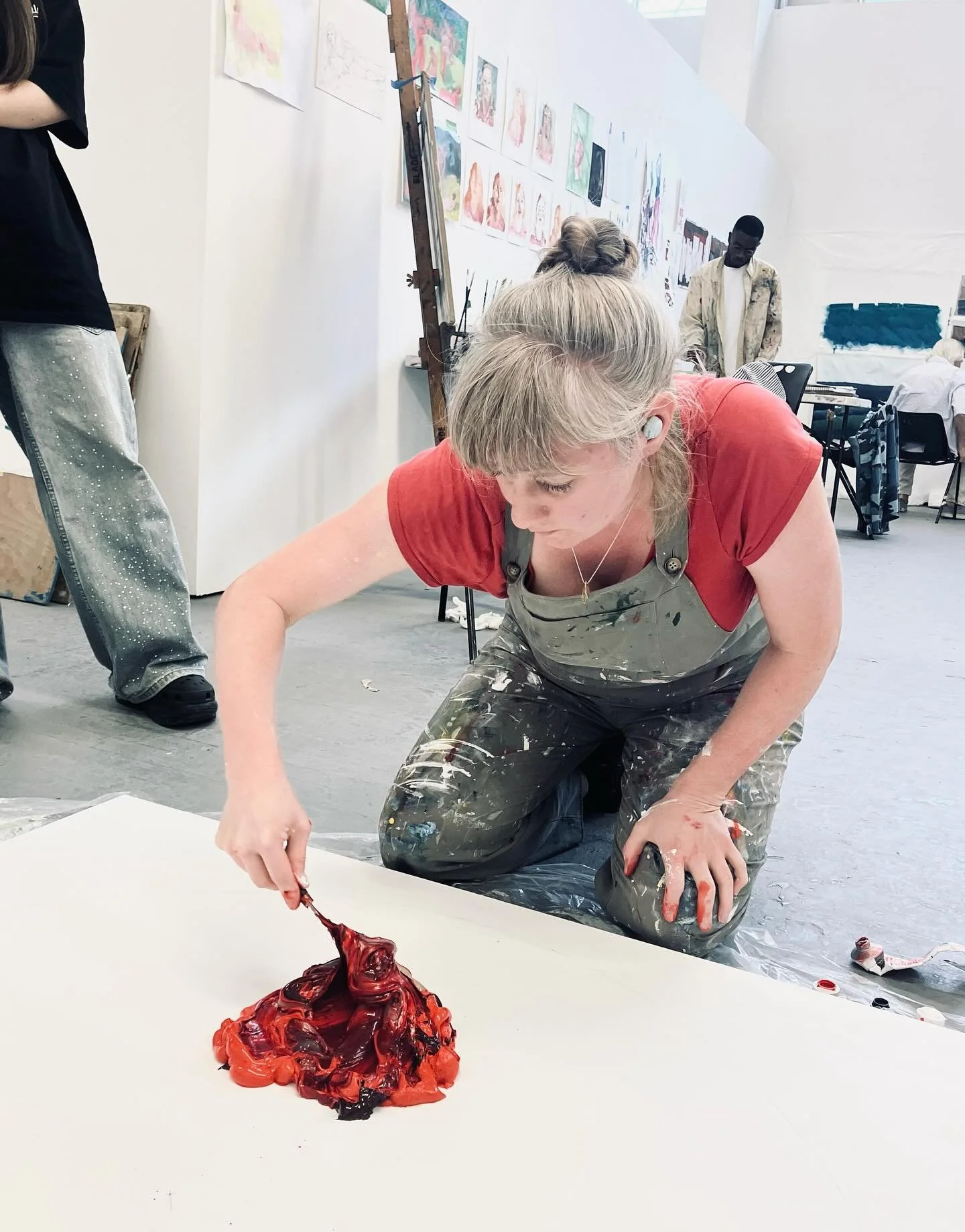 Here is me with a gigantic pile of paint at the Slade. 

I&rsquo;m on my final day of the painting summer school at @sladeschool and it&rsquo;s been such a breath of fresh air. 

Painting in isolation for 20 years has been amazing for developing my v