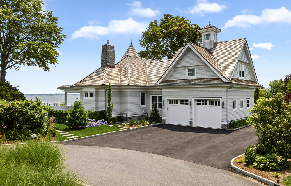 Coastal Shingle Style Orienta Point