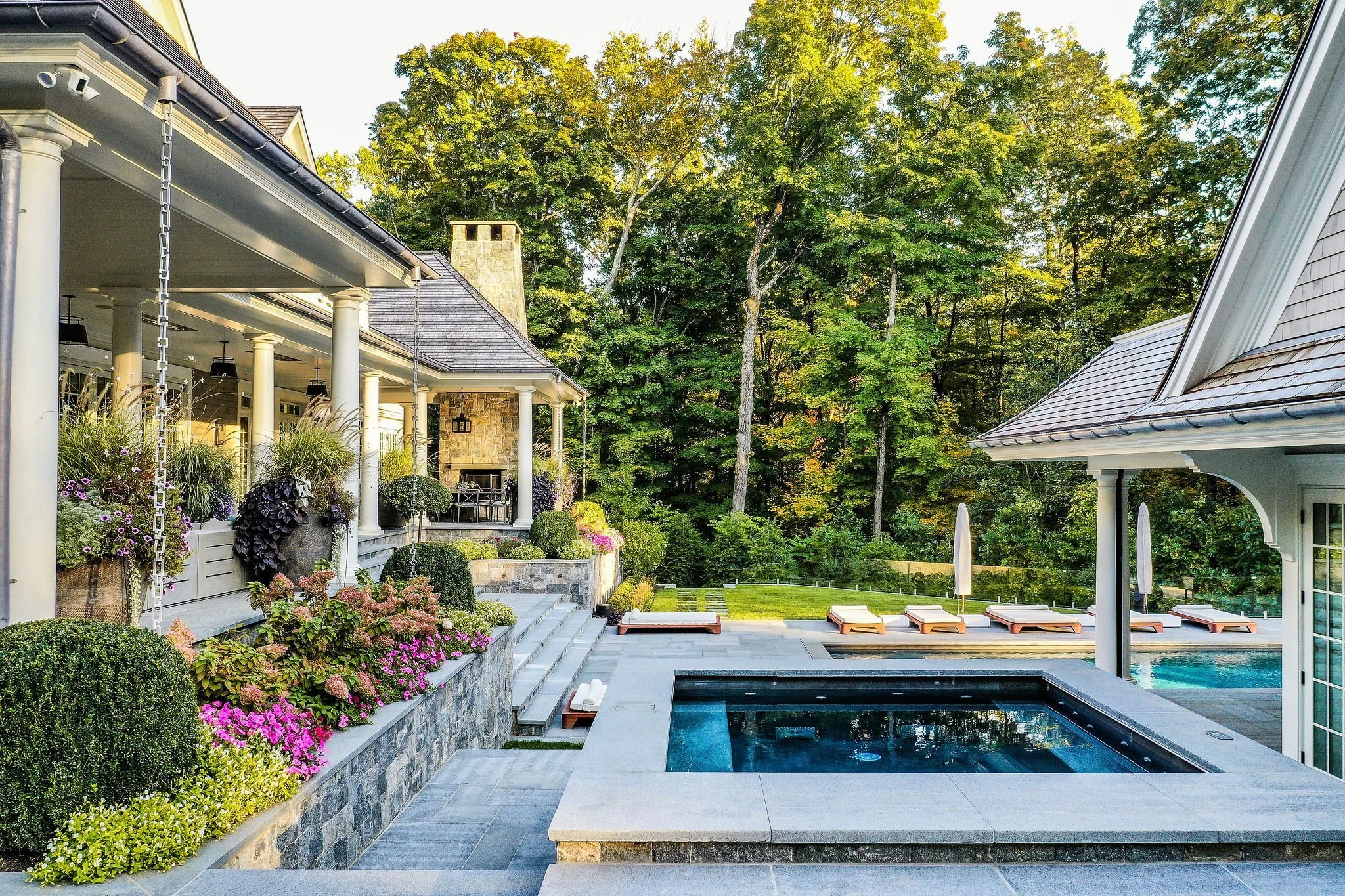 Exploring Popular Designs and Pool Features for Summer