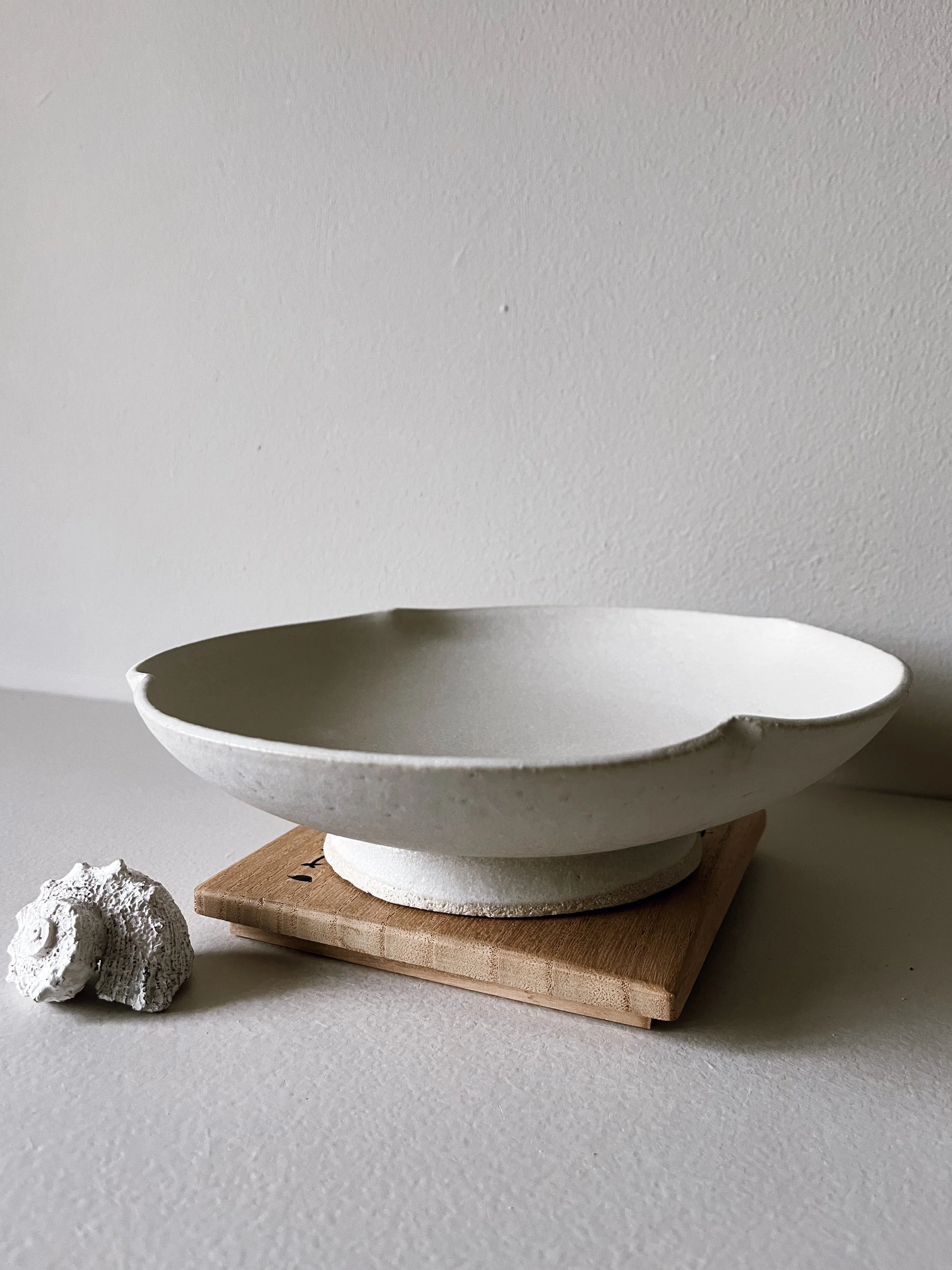Pedestal Bowl - Mat White 19
