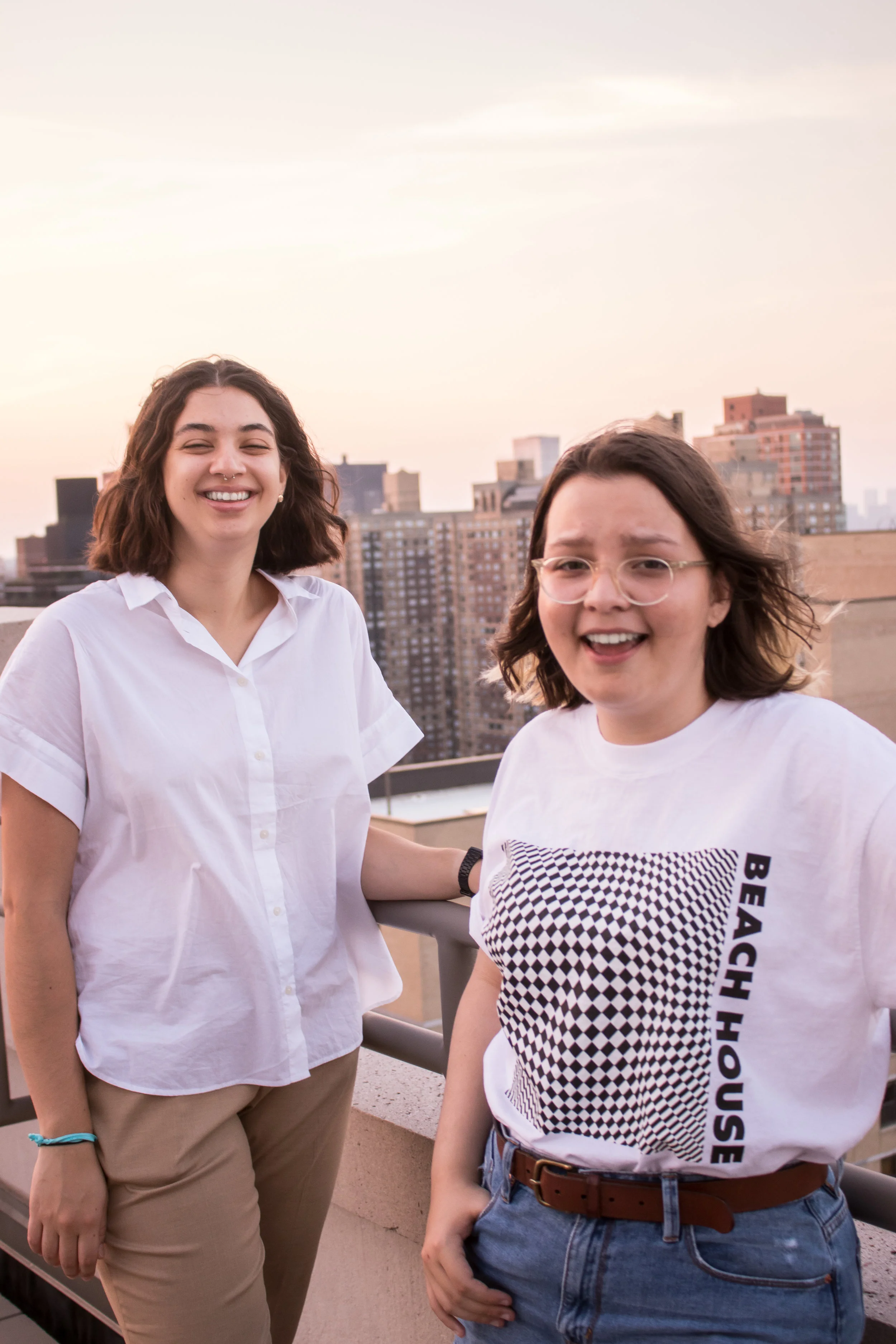 Leah Slava y Lia Sued