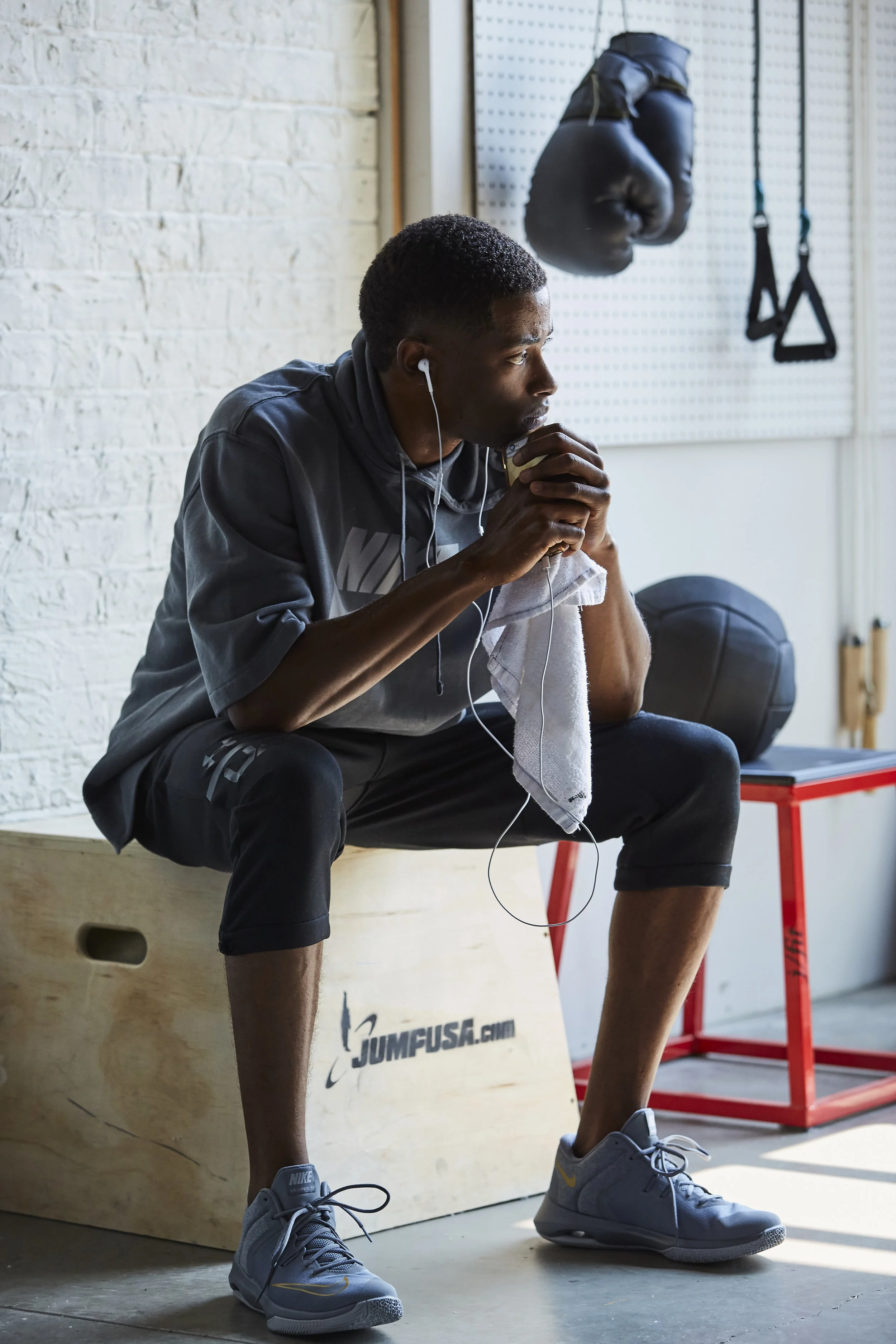 editorial art direction    -    Led pre-pro, oversaw casting, set direction, final say on image editing and postproduction.