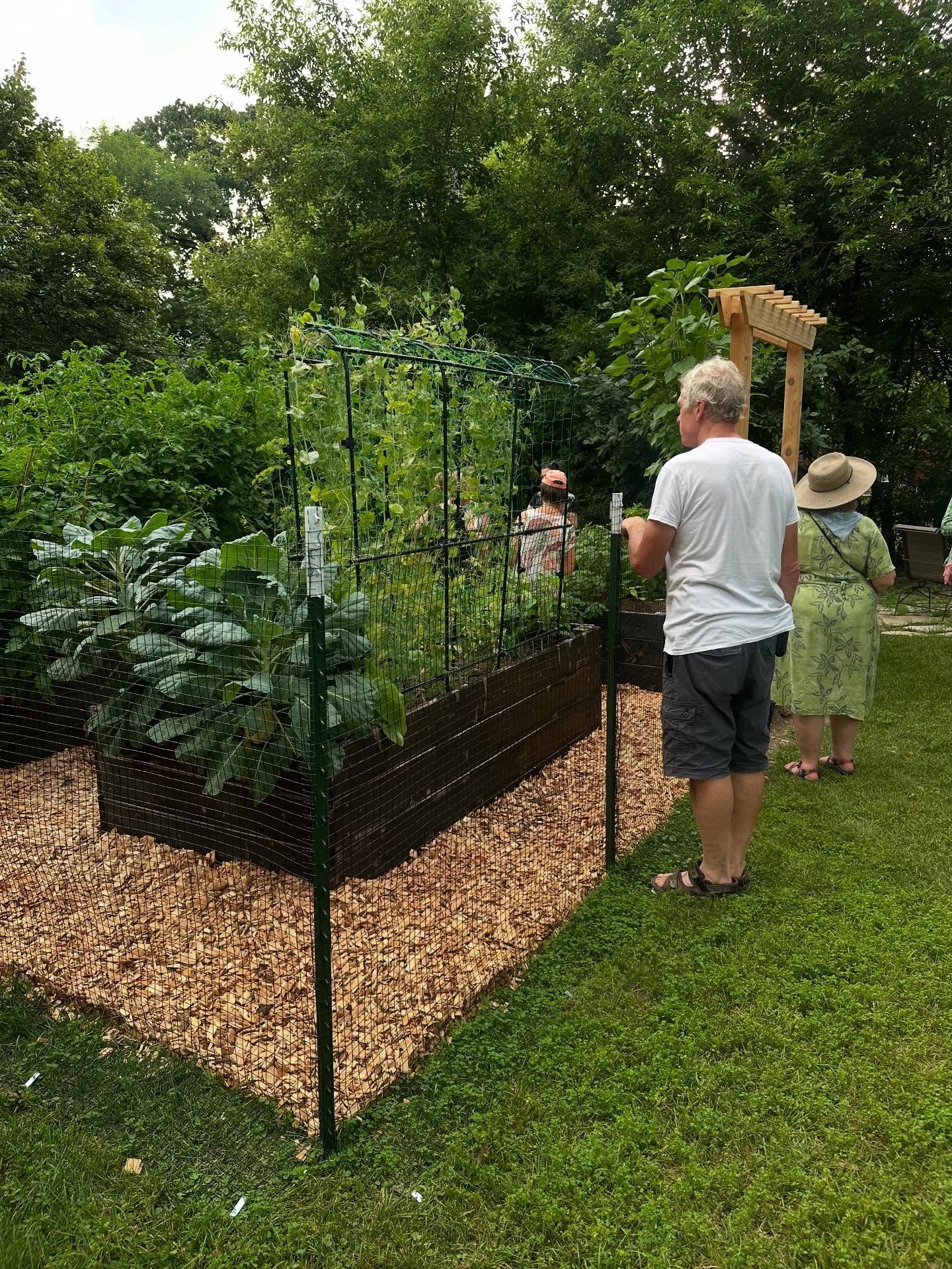 Procrastinator&rsquo;s special announcement! We have a few openings for fall projects in the Twin Cities metro area!! 😄

Swipe through these photos from a recent garden tour we led through some our past clients&rsquo; landscapes - are you ready for 