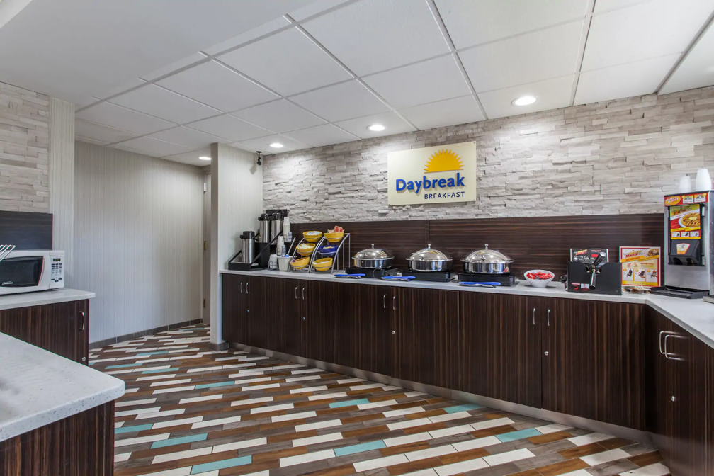 daysinn1.png
