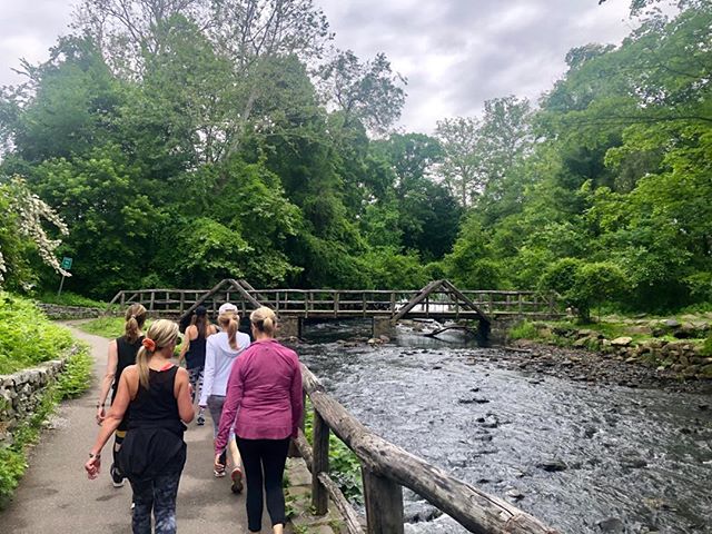 Taking steps toward a better you.. A great group walk and talk with Dr Alyssa Dweck. Contact us for Info on upcoming walks. We offer both individual and group walks. See link in bio. #walkandtalktherapy#mindfulness#mentalhealthawareness#freshairstrides