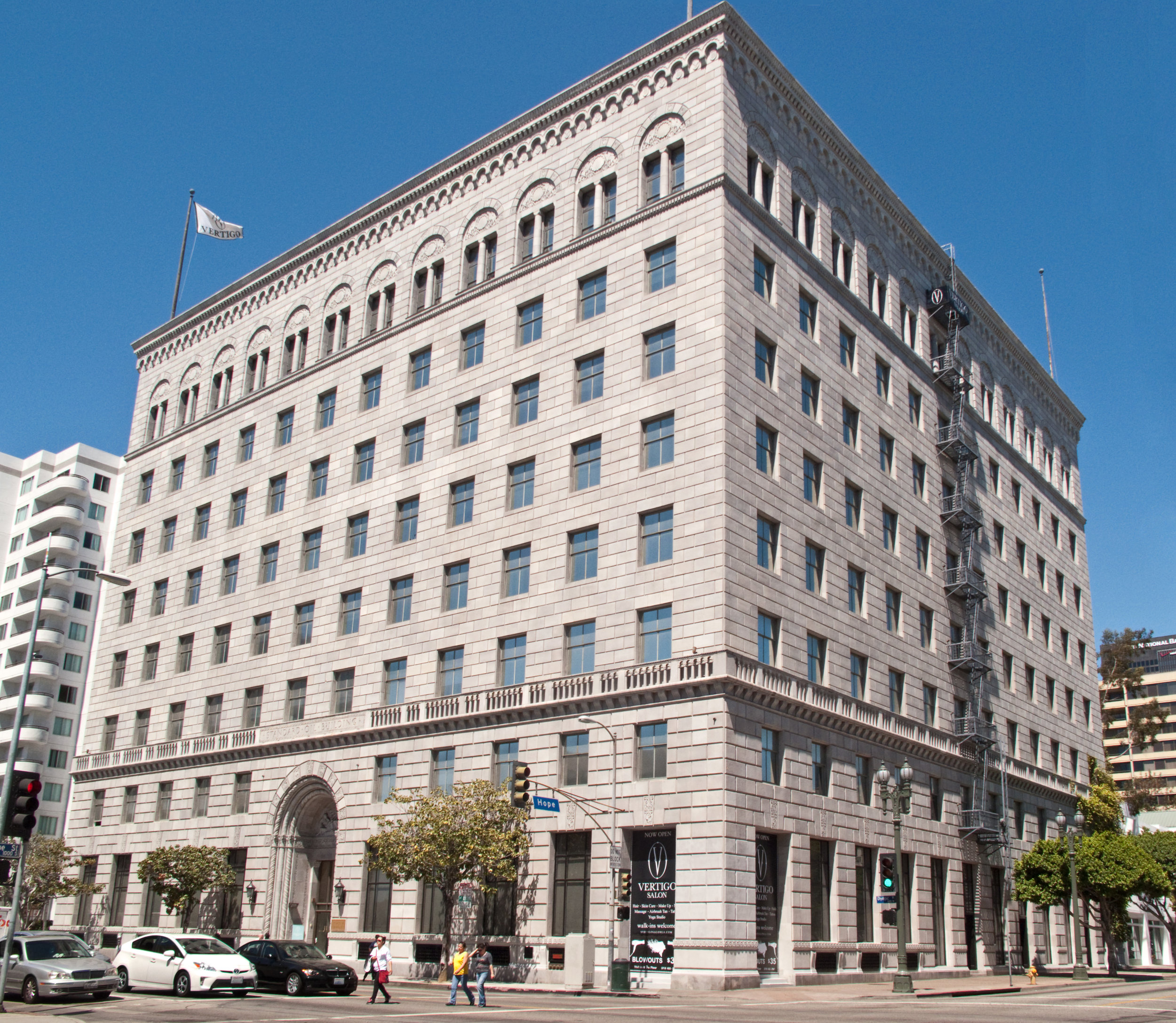 Standard_Oil_Company_Building,_Los_Angeles.jpg