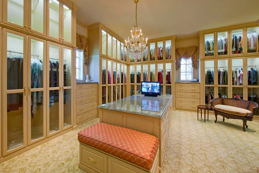 closet02.jpg