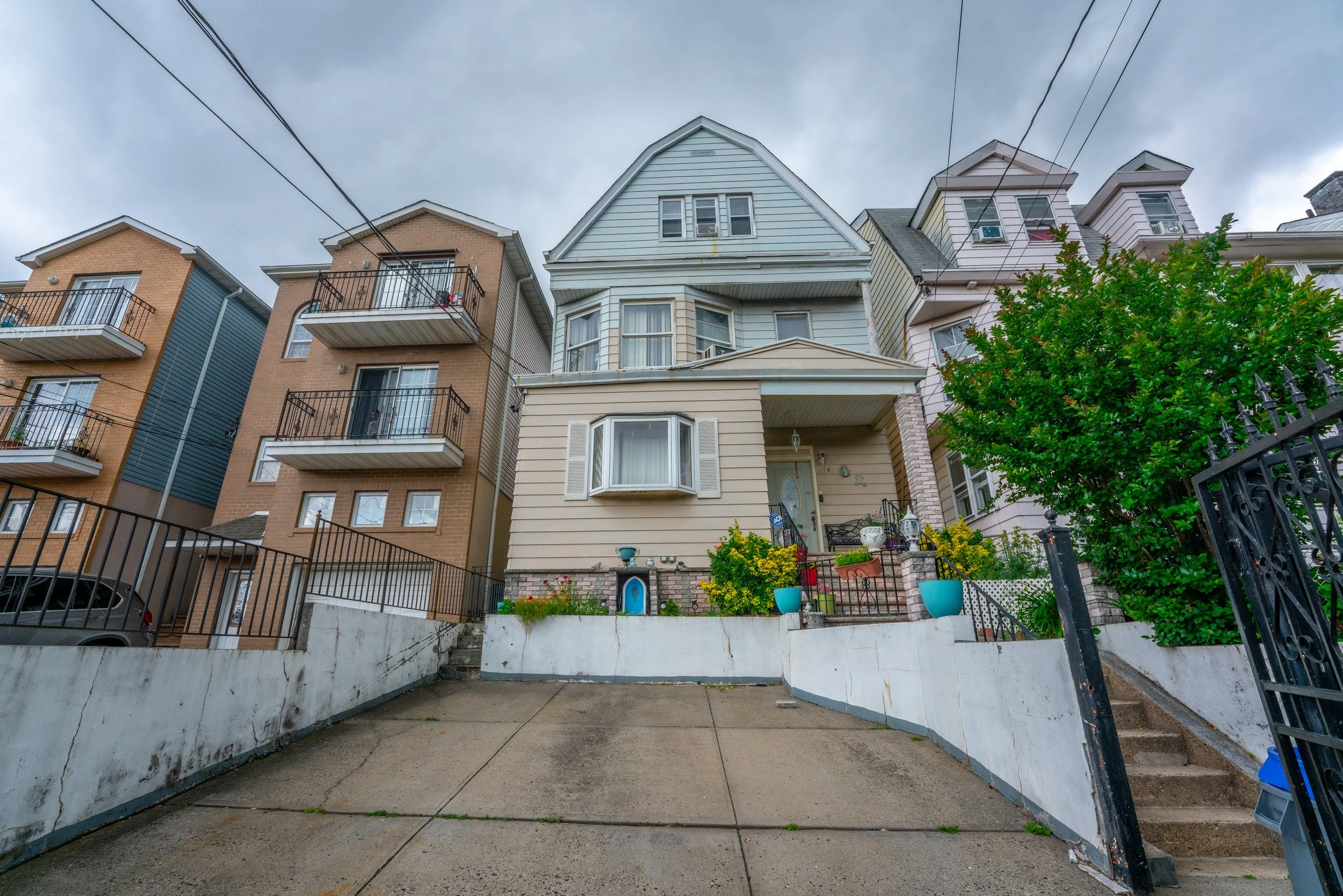 774 Summer Avenue, Newark (SOLD!)