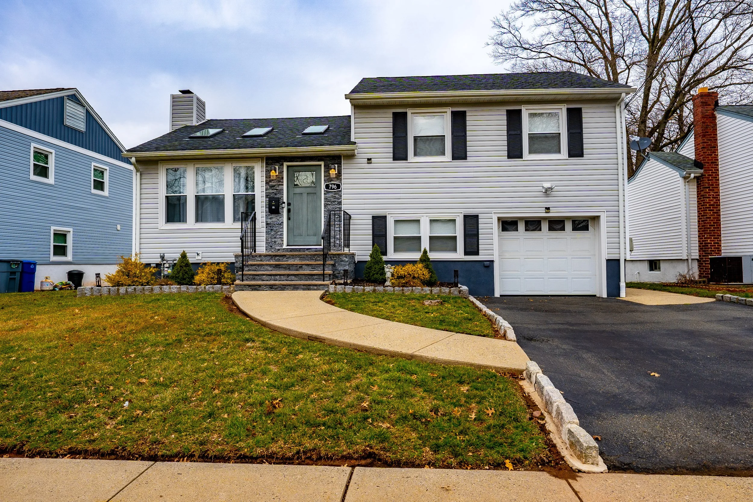 796 NIXON ROAD, UNION (SOLD!) 