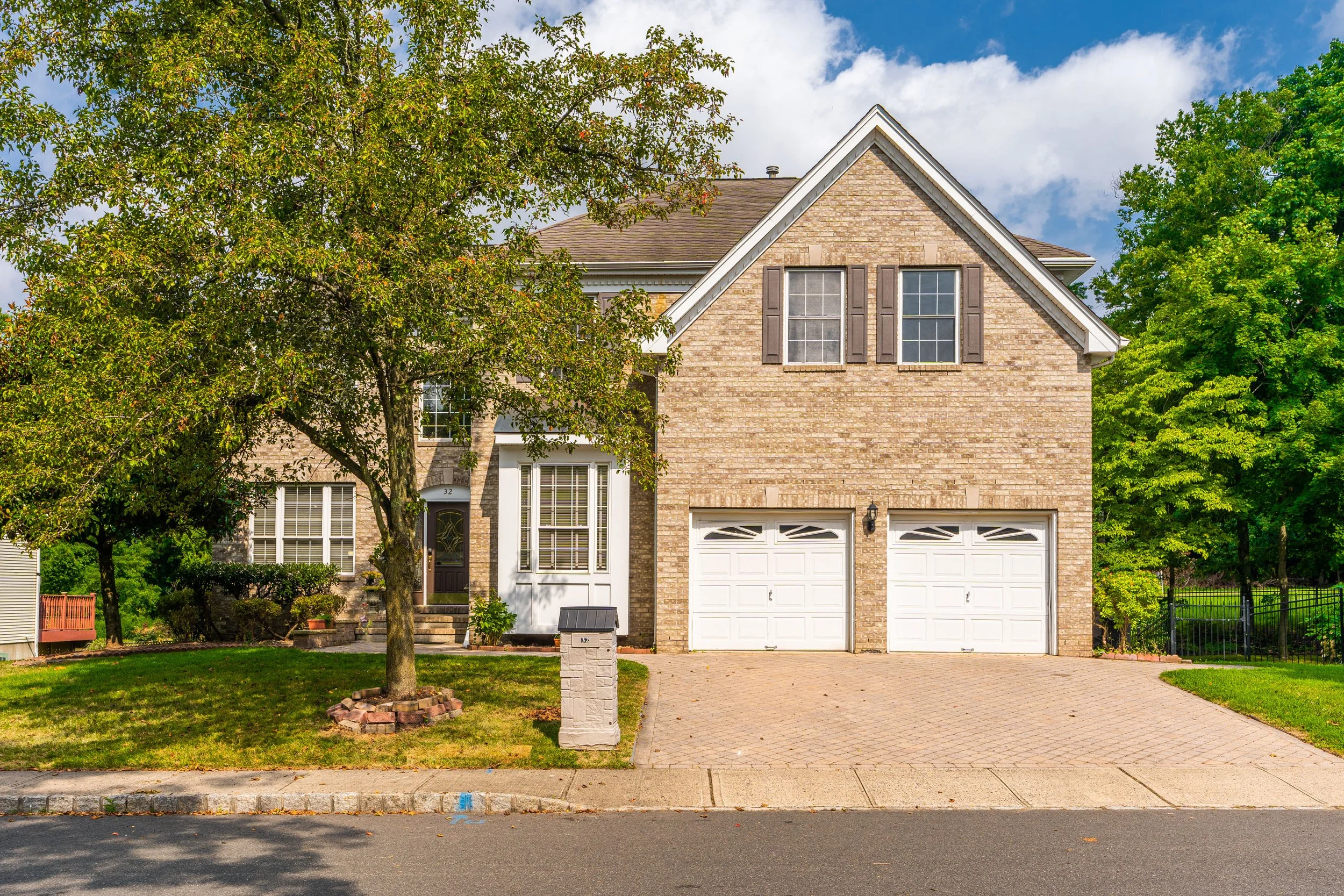 32 BLUE RIDGE CIRCLE, PLAINFIELD (FOR SALE)