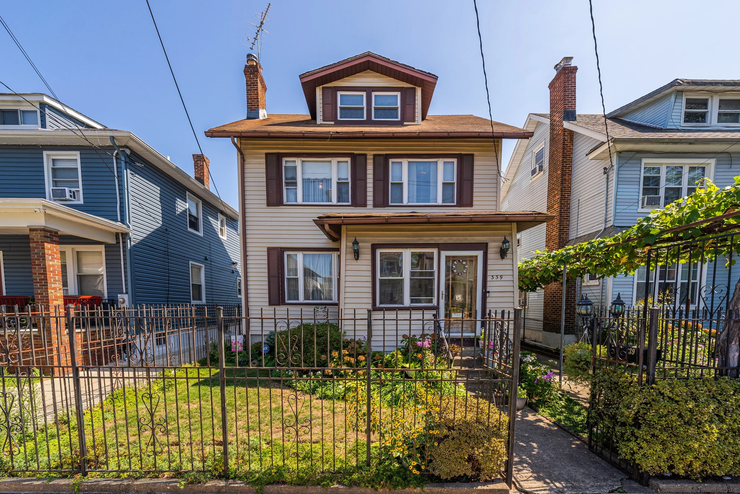 337-339 N 11th St, NEWARK (FOR SALE)