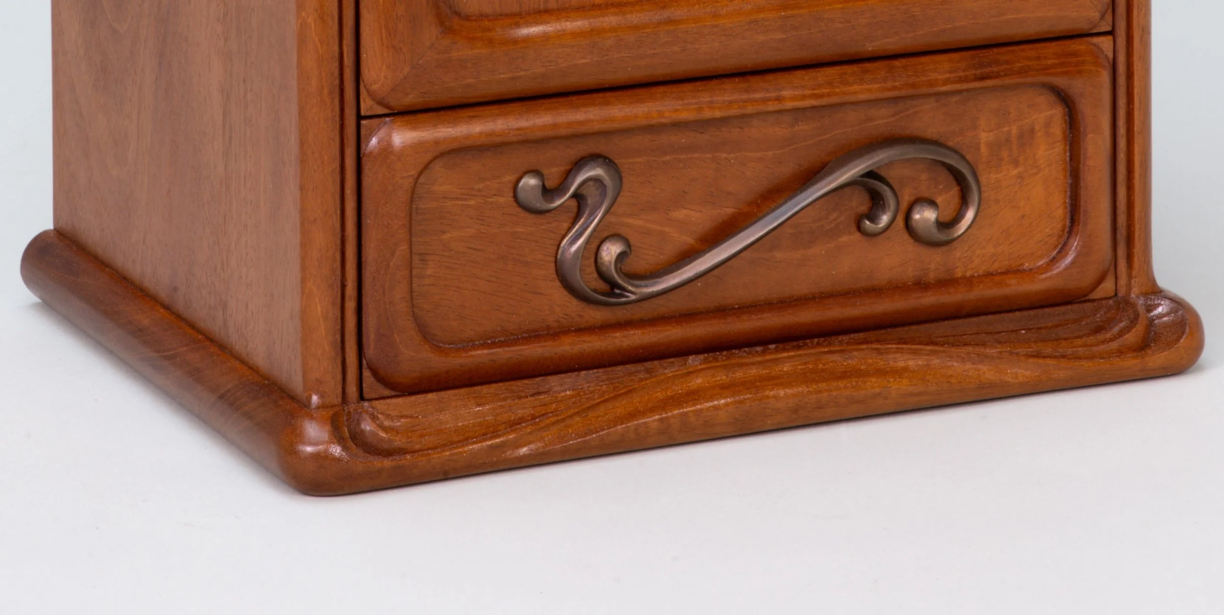 art nov handle detail.jpg
