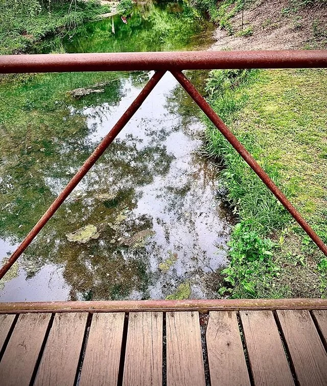 #outdoorphotoshoot #naturalfallsstatepark #bridgesofinstagram #bridgephotography