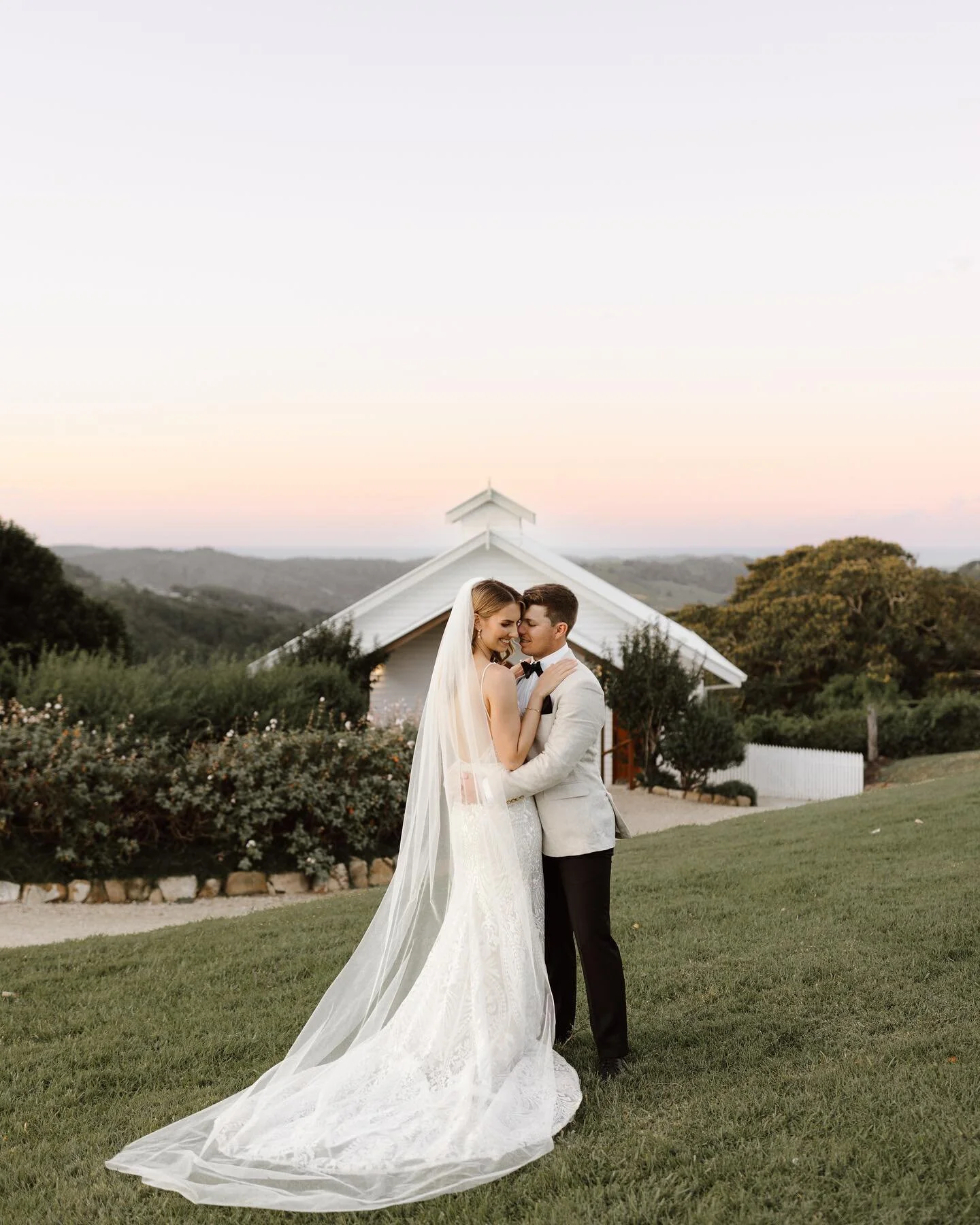 The wedding of Megan + Zak 🤍 // @summergroveestate @madrosefilms @magnolia.studios @makeupbystefanienewham @themakeuphut__ @babushkaballerina @elevationliveband