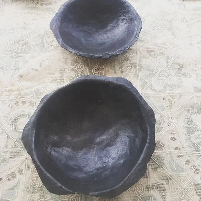 Zach’s been spending a wee bit more time in the shop. Every time, he appears with something new-like these fabulous little bowls. @natfrancesbond suggested we call them MAN BOWLS. Perfect for keys or a lather brush, or a magic rock. Whatever they end