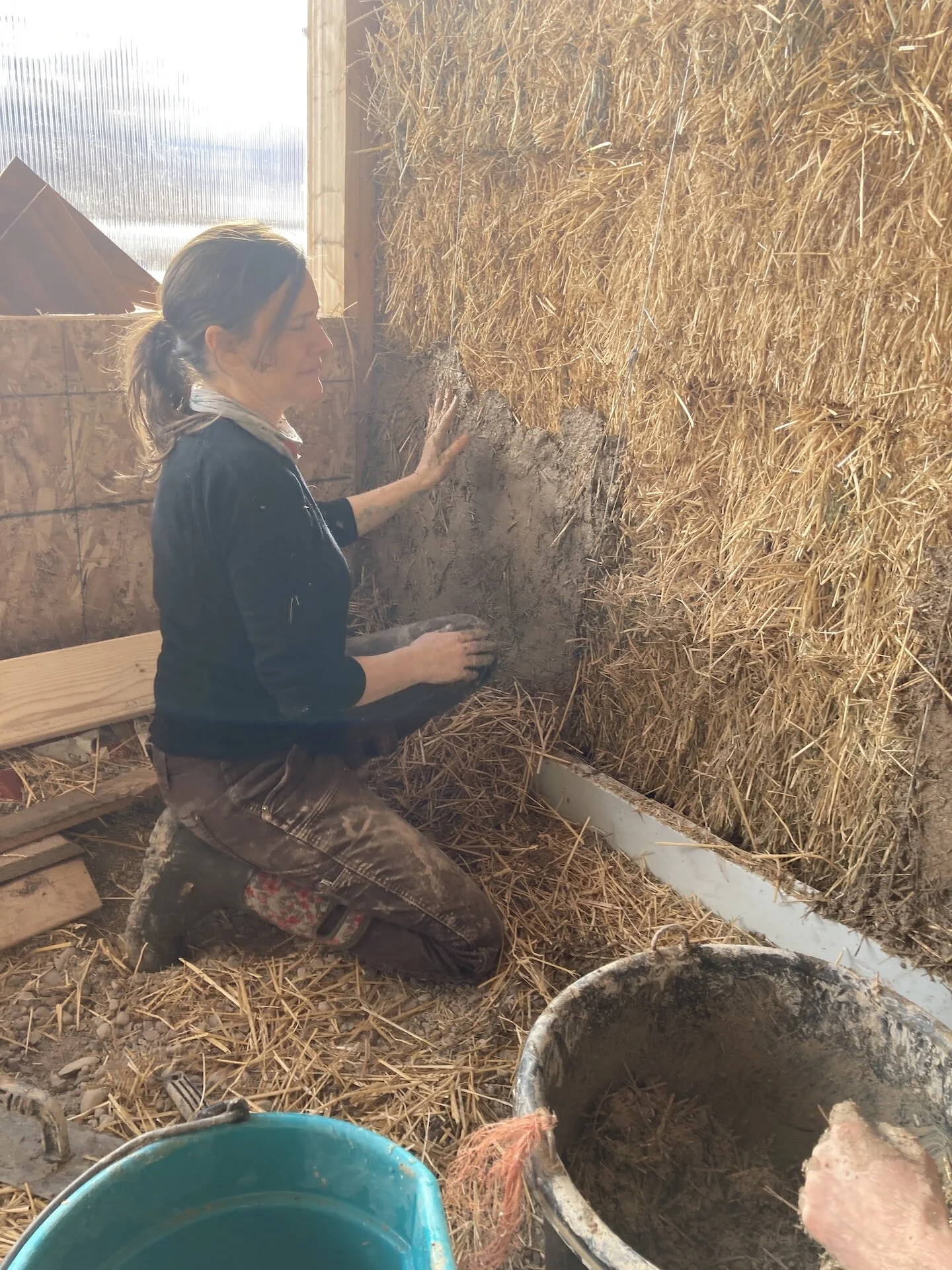  Starting at a one end and working our way around, two of us mixed and mudded over the course of a week or so.  Many batches of mud were mixed by hand in a large feed bucket.  I’ll be finding a concrete mixer for mudding the outside this spring…. 