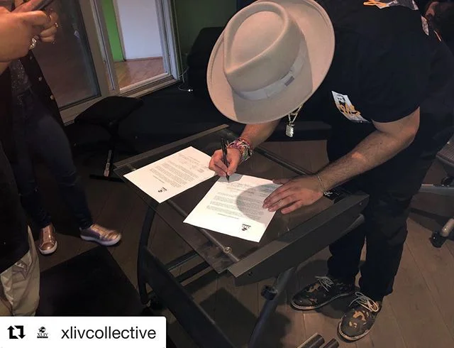 @xlivcollective with @repostapp
・・・
@orangejuice_pr sign today what a big day for us we are glad to have you on our team and can&rsquo;t wait to show the world who you are. In our hearts you will be one of the greatest to do it what you about to do o