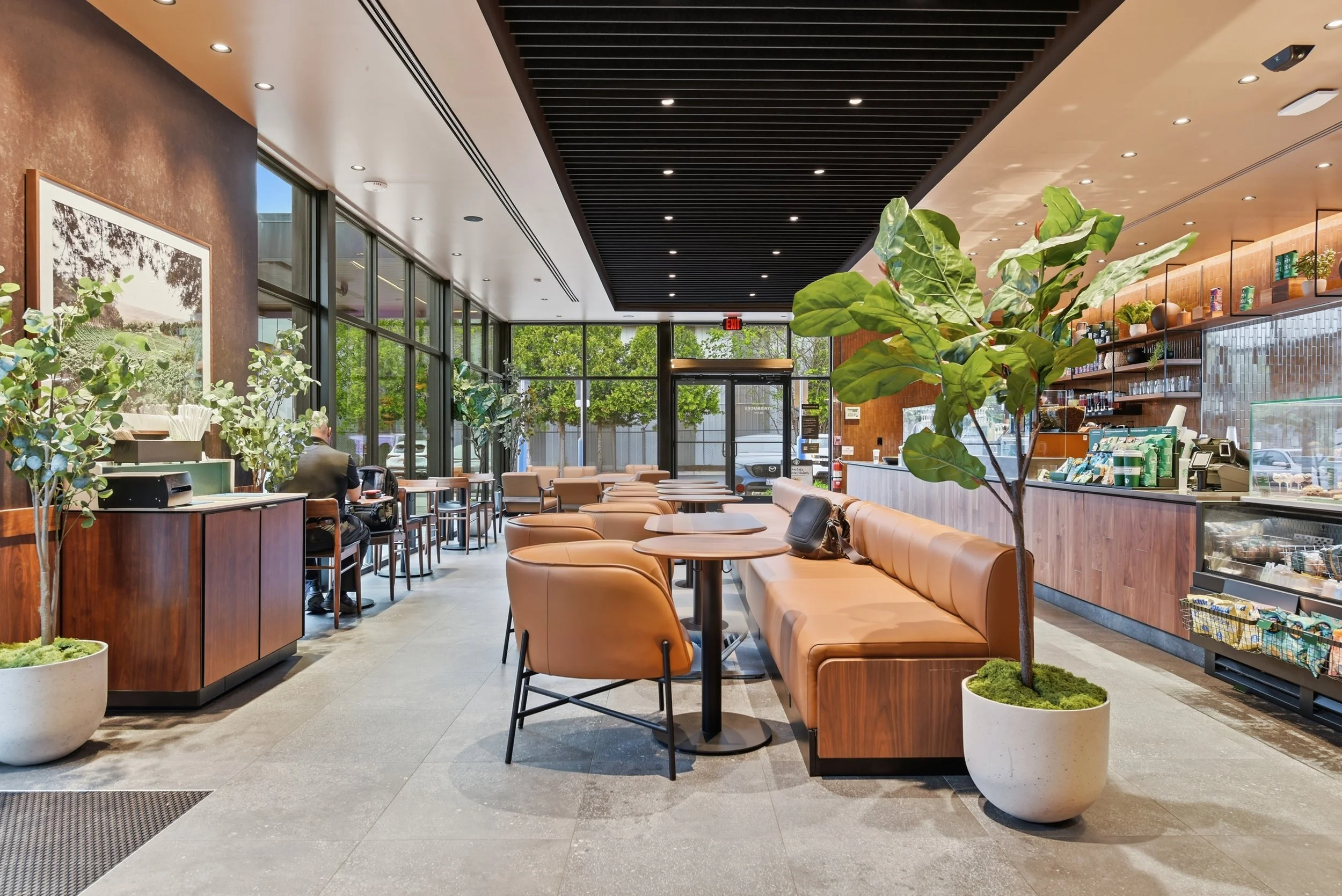 Starbucks_001.jpg