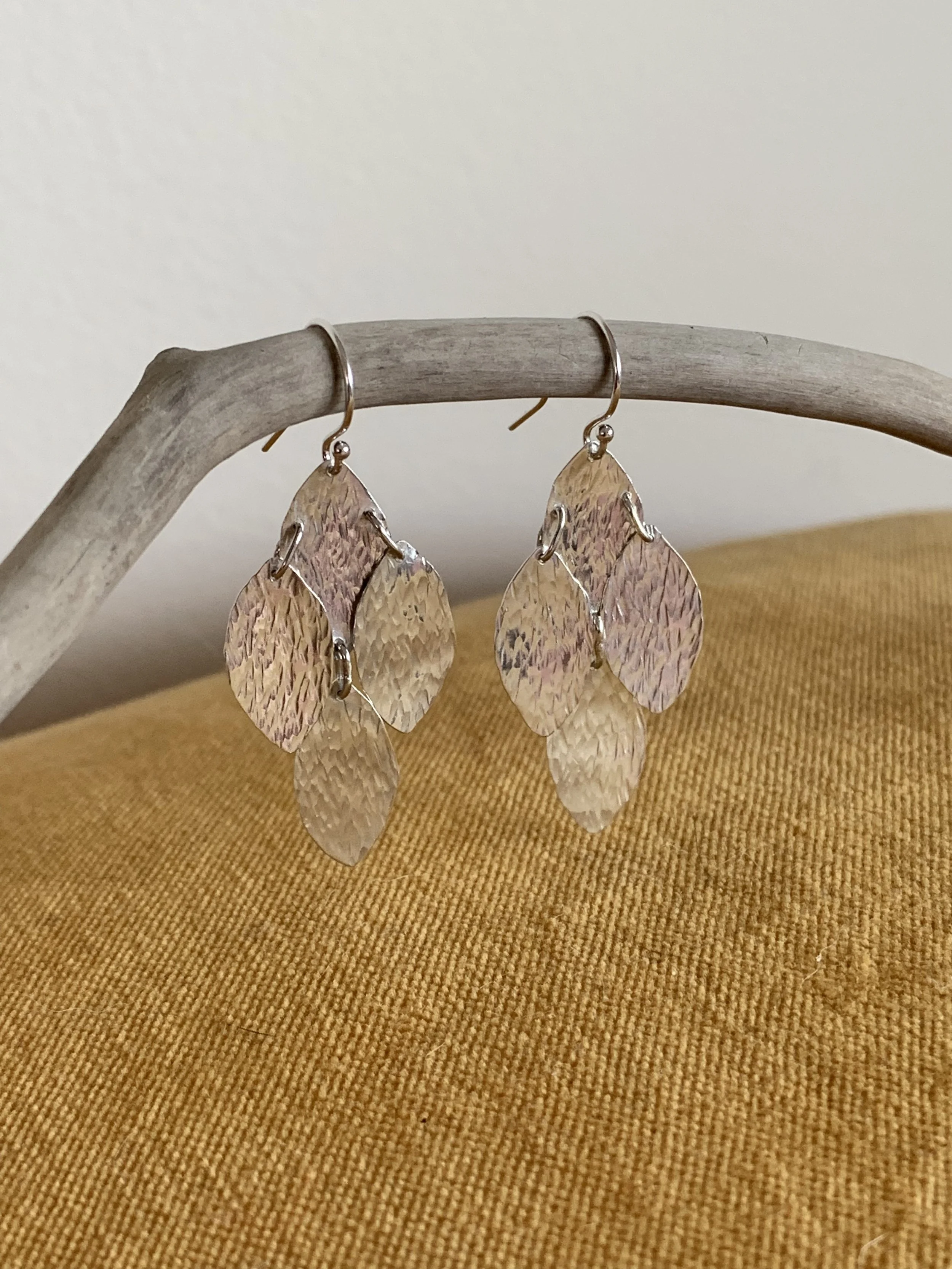 1B7CC809-9B48-4BE8-AC0F-06D8D2682F04