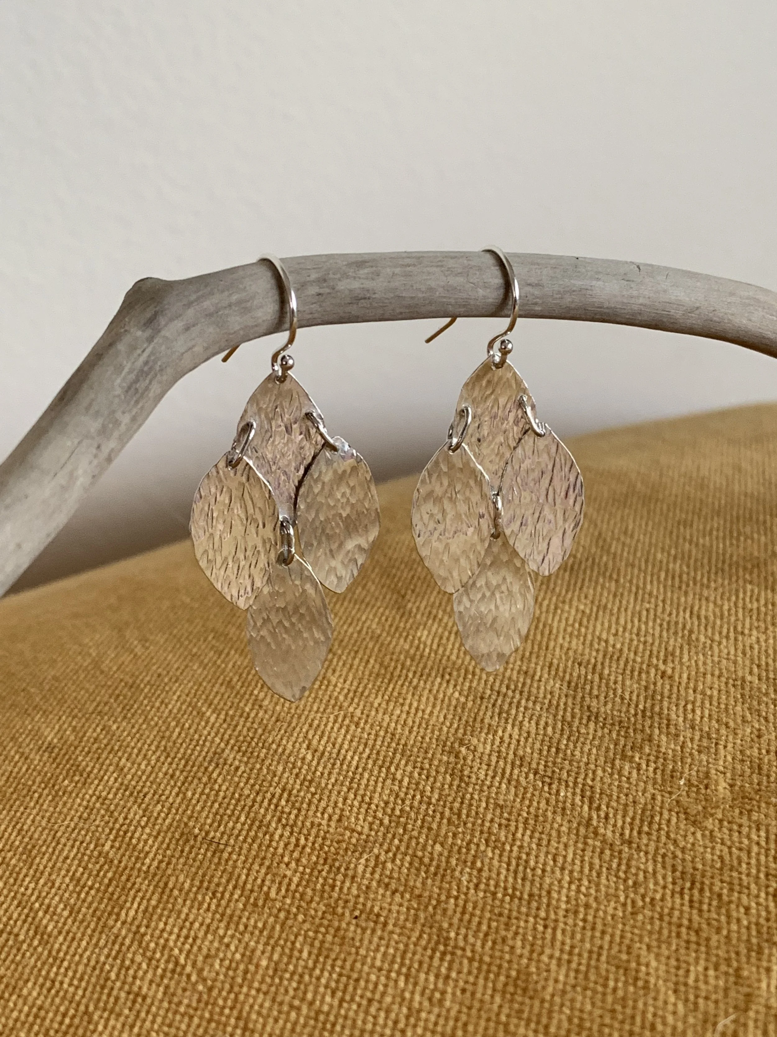 3D6B8956-5D01-4006-992C-6C933ABF831D