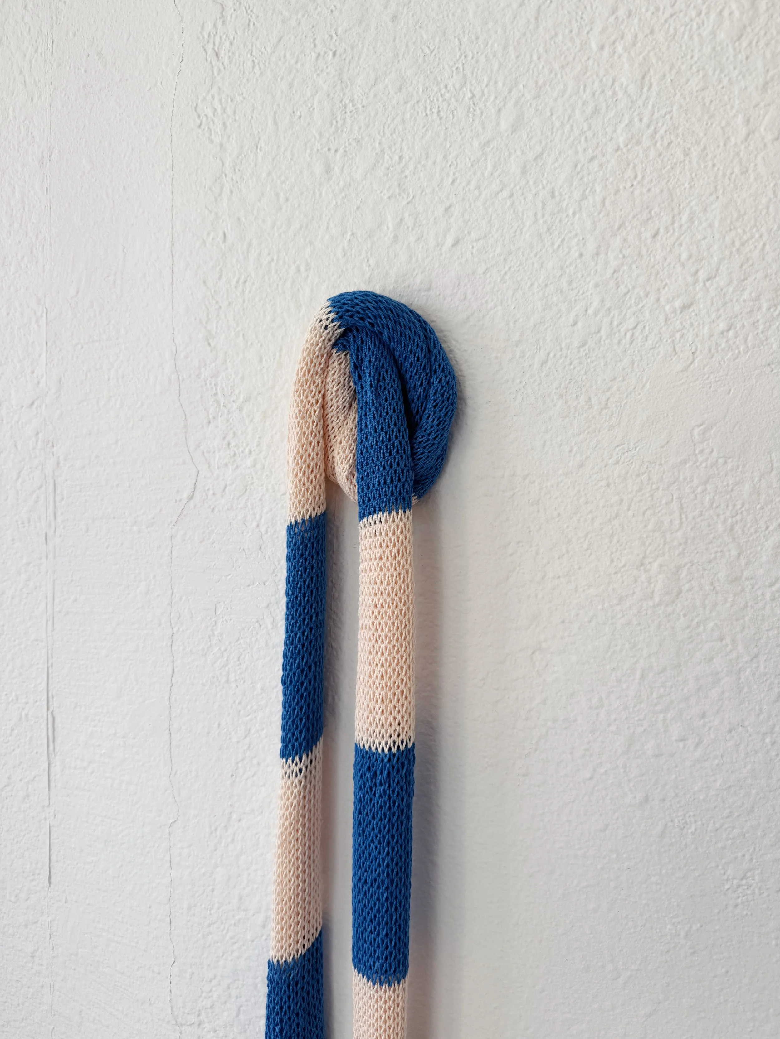 UR GF ROYAL CREAM SCARF.JPG