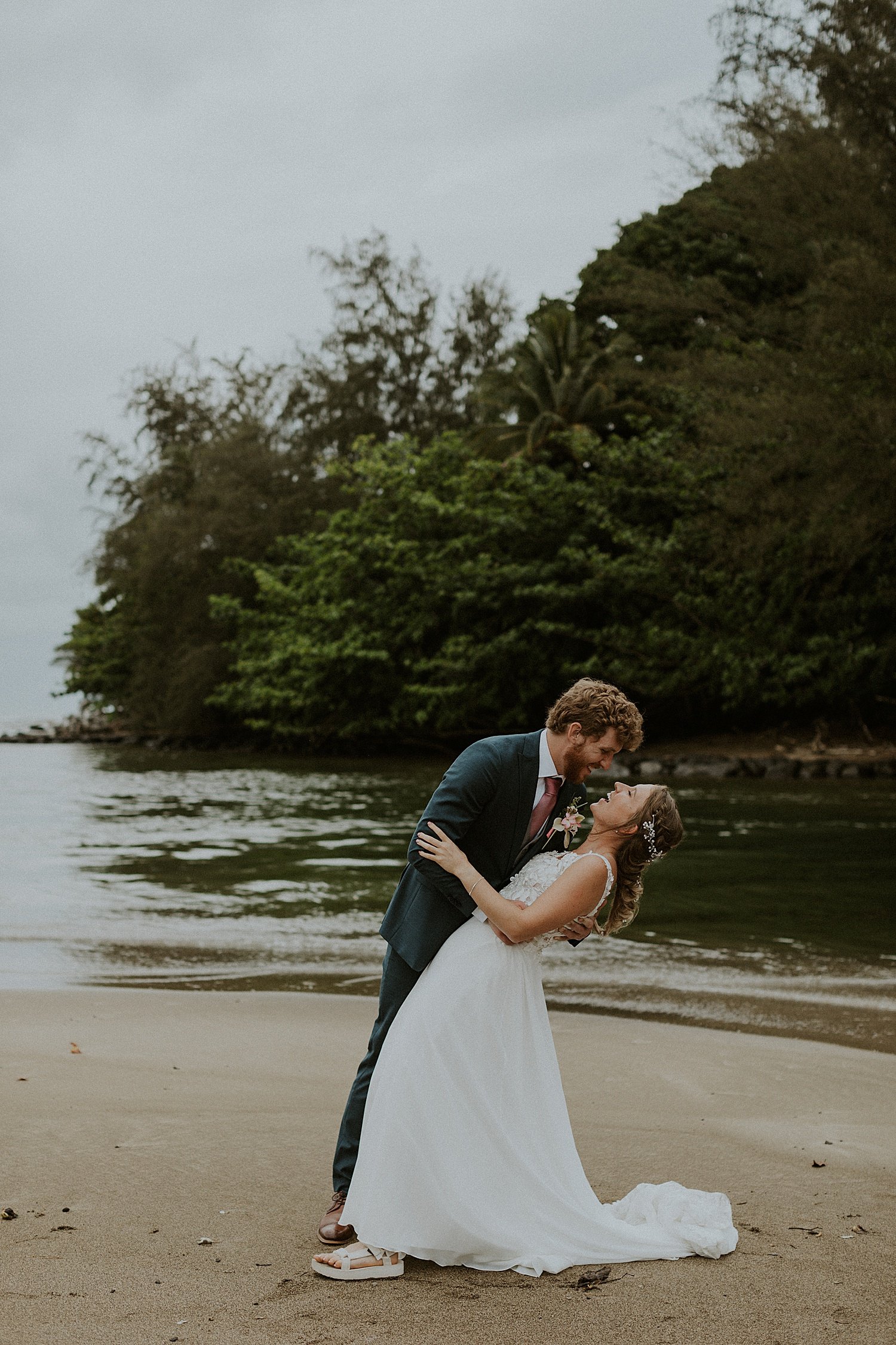 Kauai-elopement-photographer.jpg