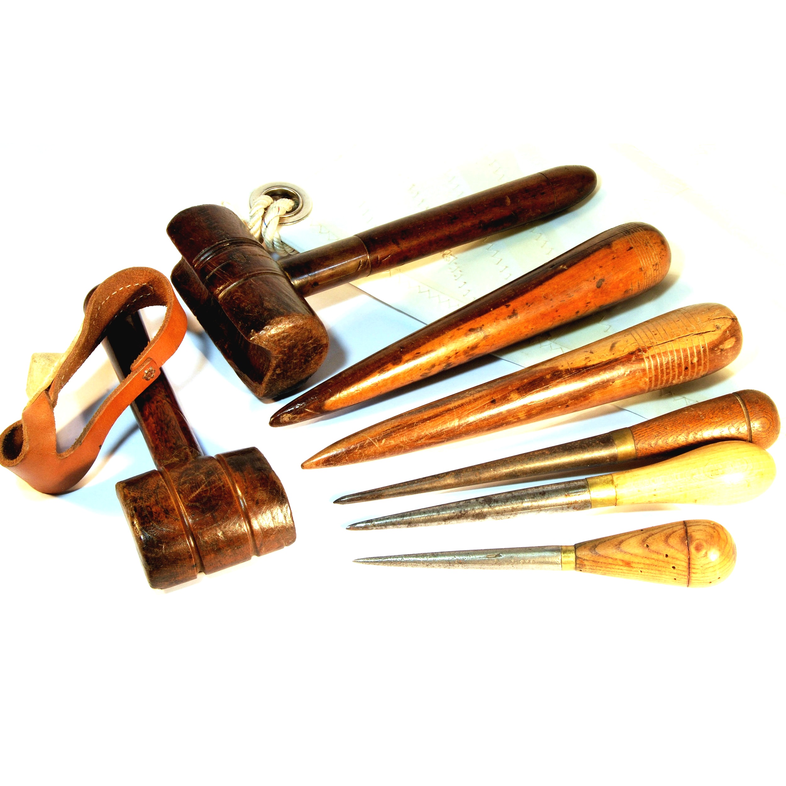 Sailmaker's tools